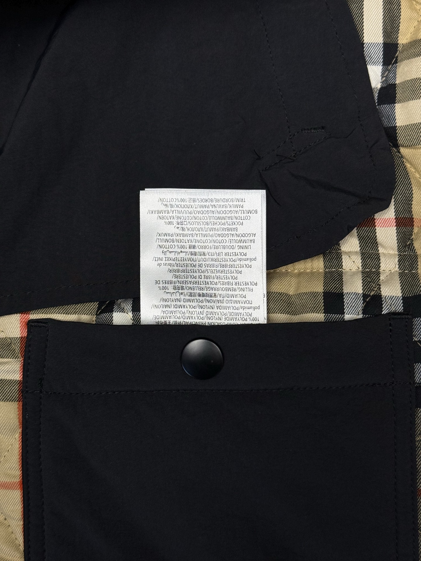 巴宝莉 25ss新款绗缝夹克 胸口饰有经典logo刺绣 高版本 码数：S.M.L.XL.