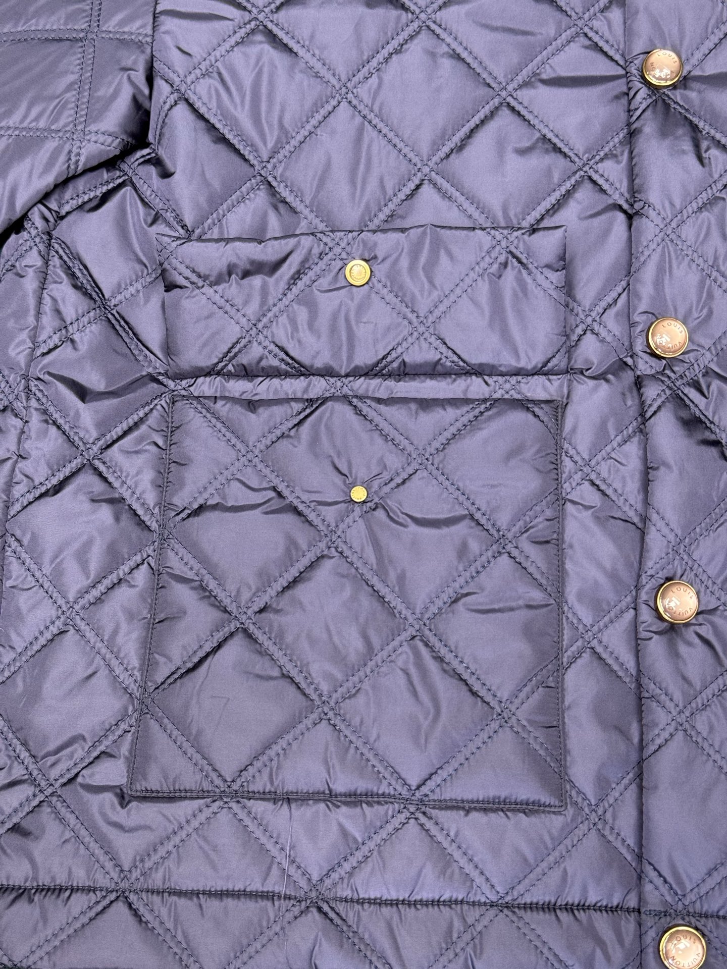 驴家 25ss新款本绗缝夹克 饰有经典纽扣 下摆有口袋 高版本 码数：S.M.L.XL.