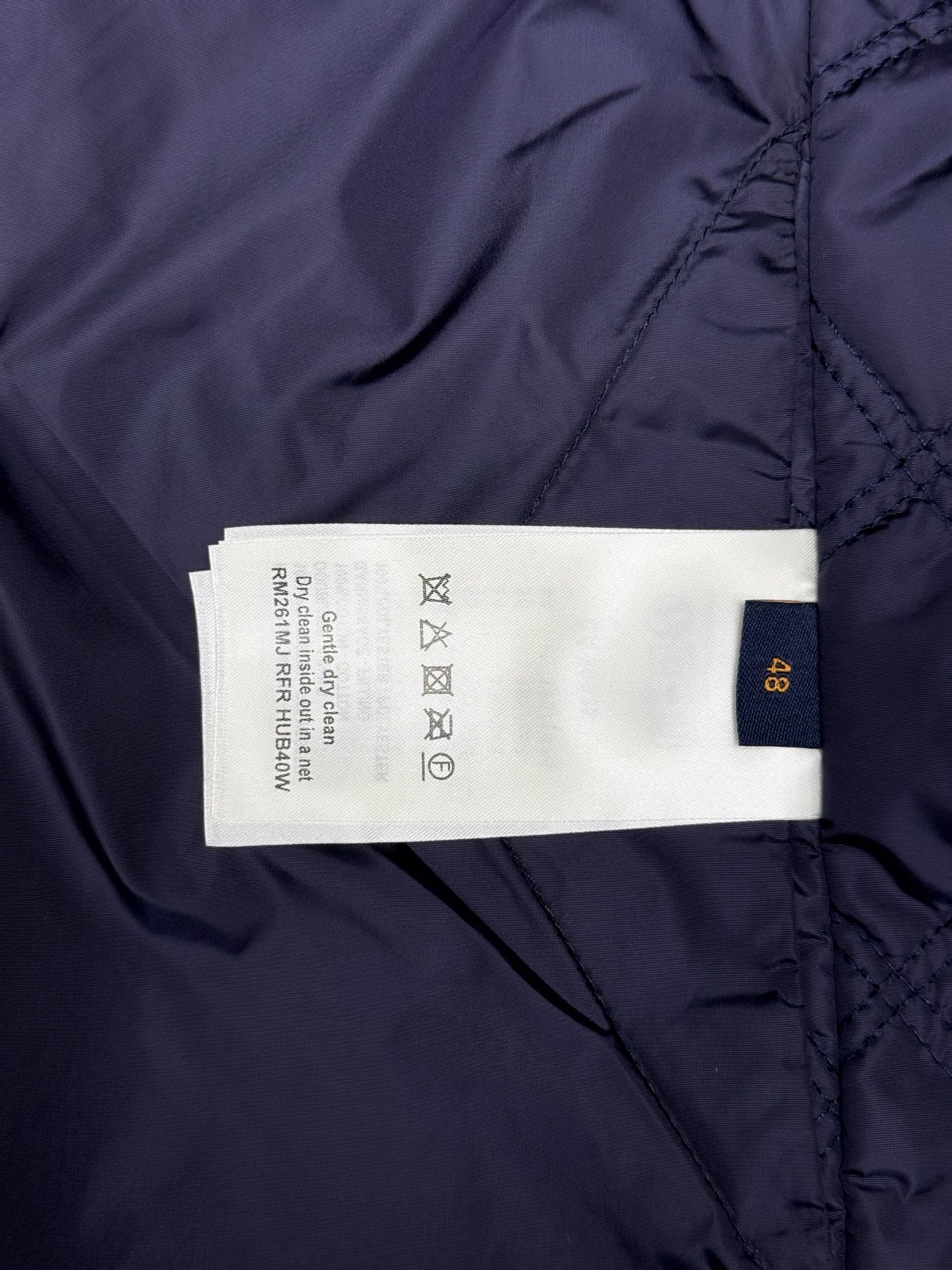 驴家 25ss新款本绗缝夹克 饰有经典纽扣 下摆有口袋 高版本 码数：S.M.L.XL.