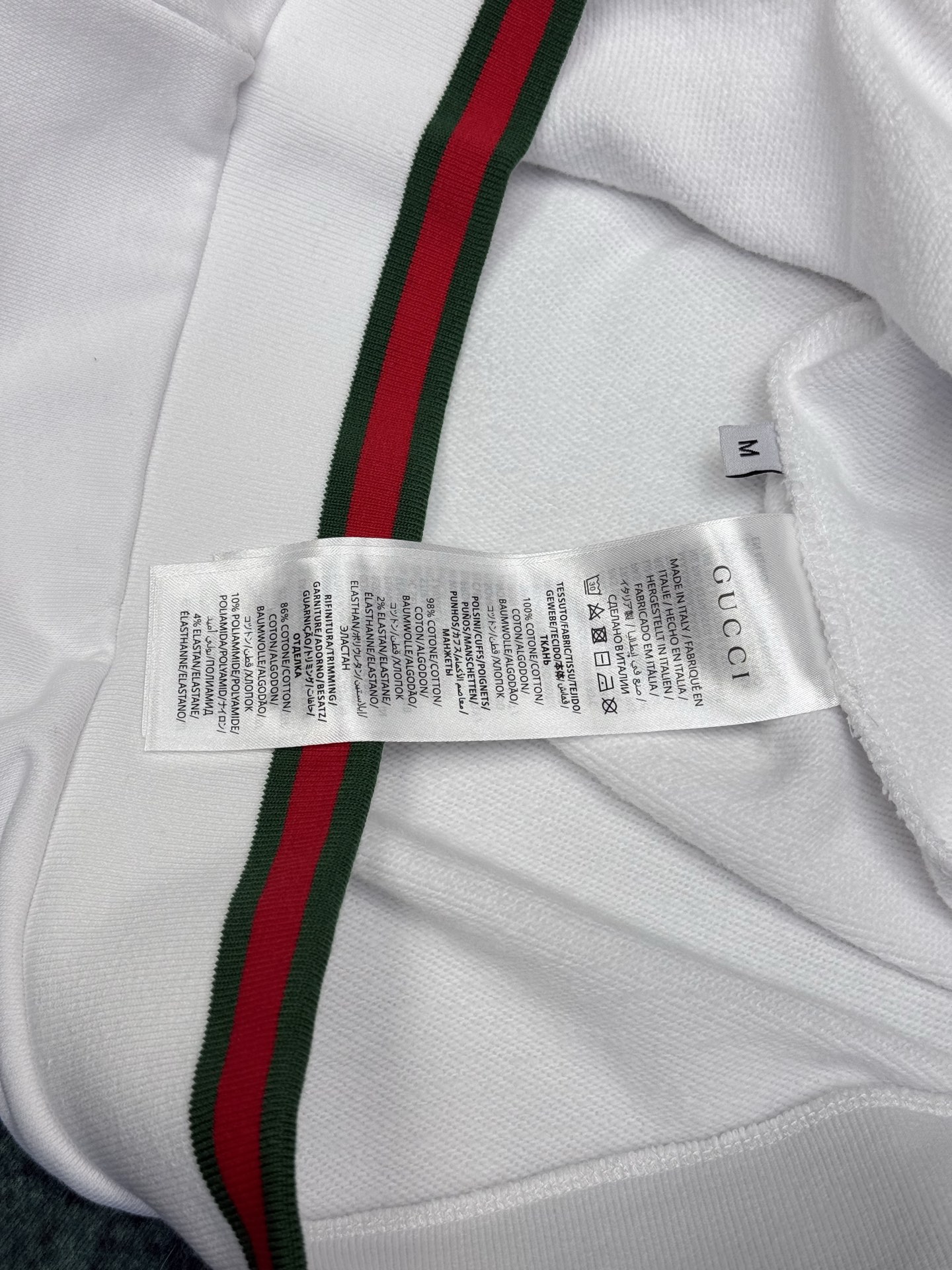 G家 25ss新款饰织带珠地棉卫衣这款白色双面珠地棉卫衣匠心融蕴条纹织带滚边和Gucci刺绣。码数：S.