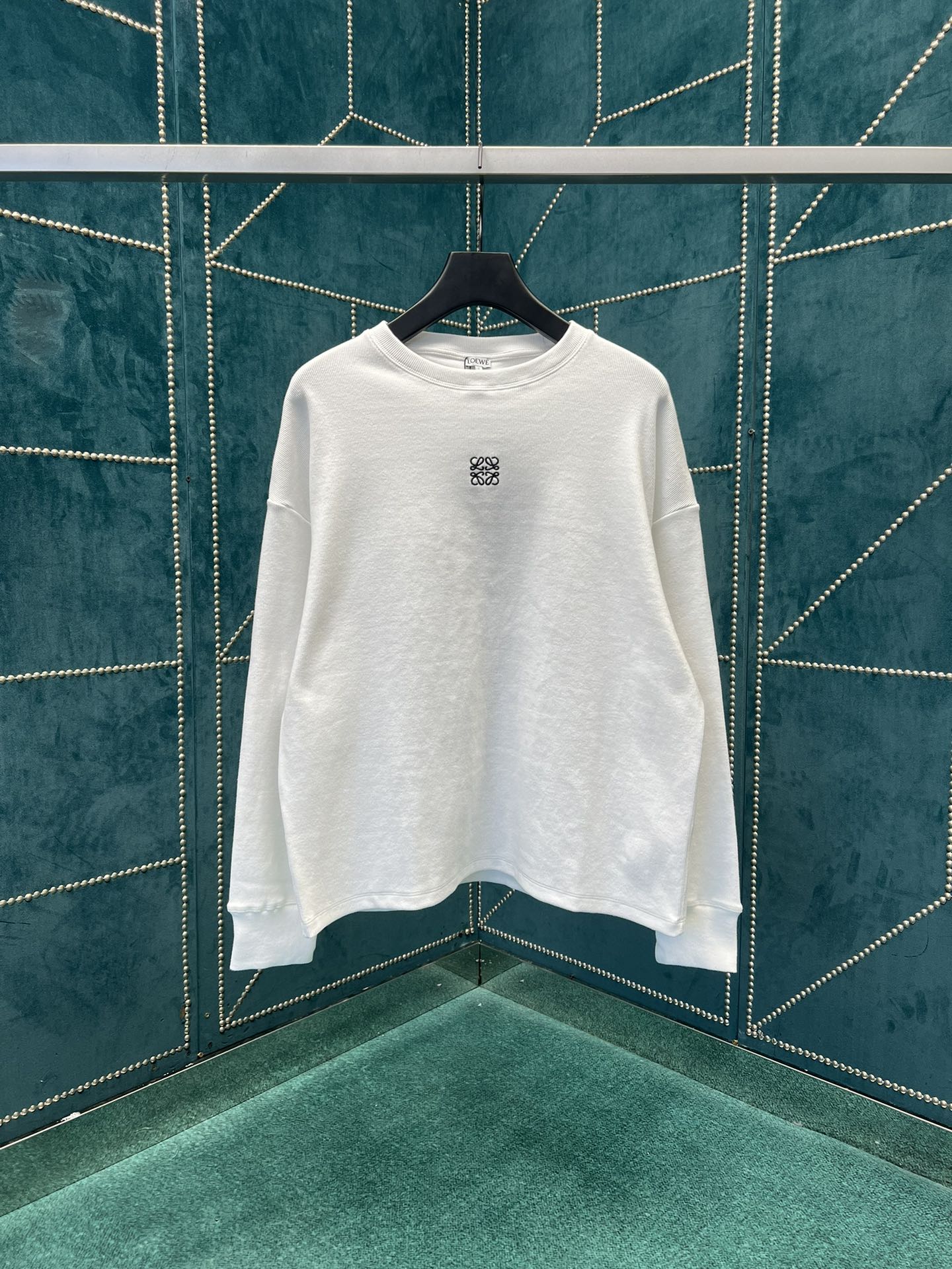 NO:528194,Loewe 25ss new cotton oversized long-sleeved T-shirt medium-heavy ribbed cotton T-shirt white S.M.L.XL.,loewe,tees, t-shirt,alexander wang19860909罗意威25ss新款棉质超大版型长袖T恤 中克重罗纹棉质T恤 白色 码数S.M.L.XL.,,loewe,tees，t-shirt,alexander wang,Men's clothing