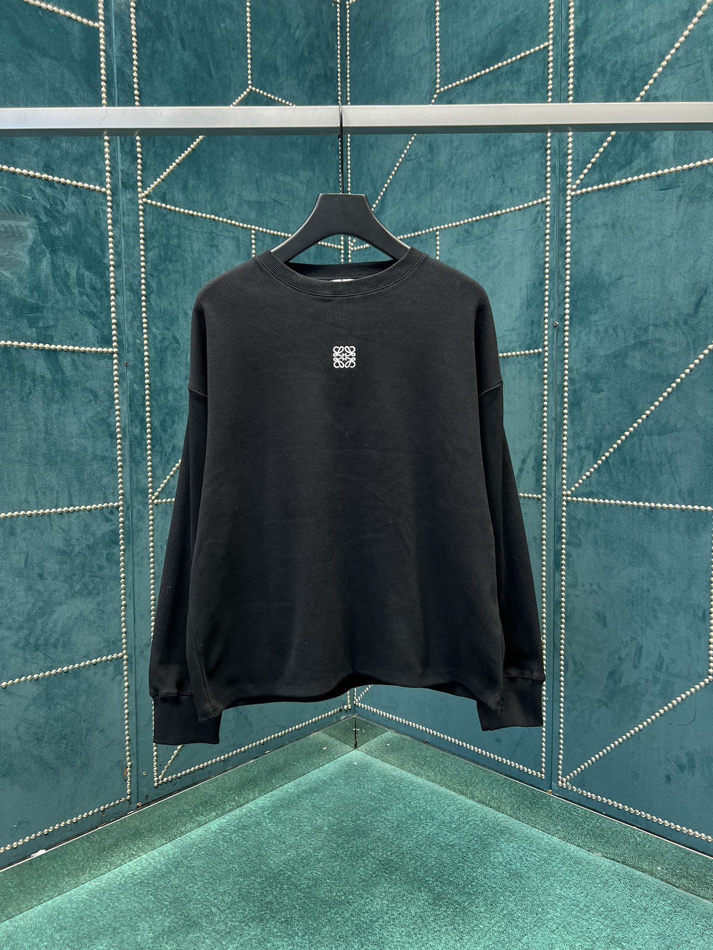 NO:528197,Loewe 25ss new cotton oversized long-sleeved T-shirt medium-heavy ribbed cotton T-shirt black S.M.L.XL.,loewe,tees, t-shirt,alexander wang19860909罗意威25ss新款棉质超大版型长袖T恤 中克重罗纹棉质T恤 黑色 码数S.M.L.XL.,,loewe,tees，t-shirt,alexander wang,Men's clothing