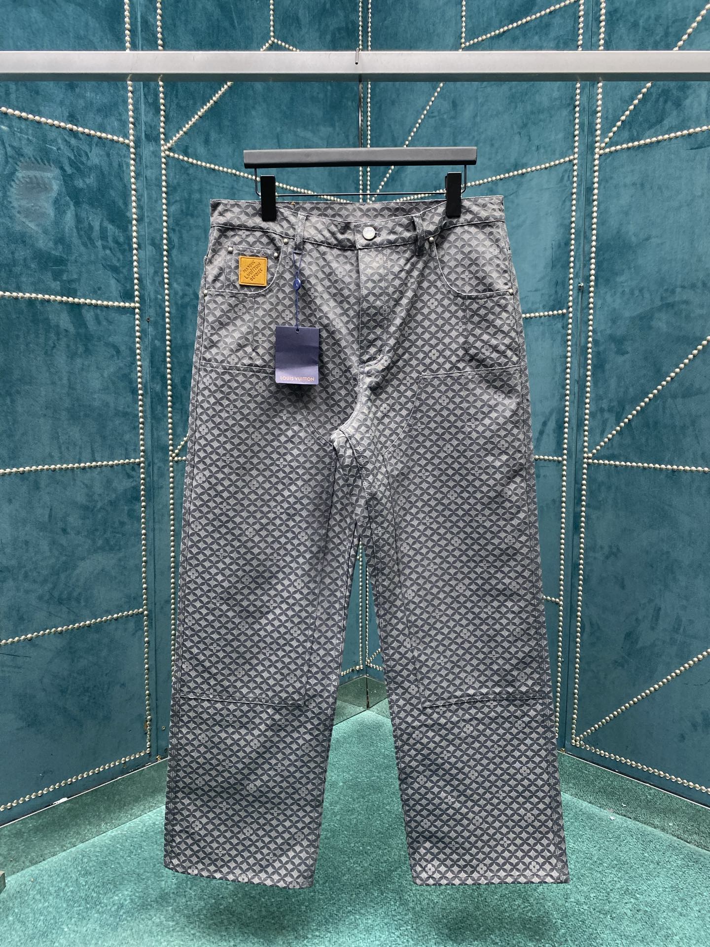 驴家 25ss新款nigo联名满印老花口袋皮牌珍珠扣长裤 码数：S.M.L.XL.