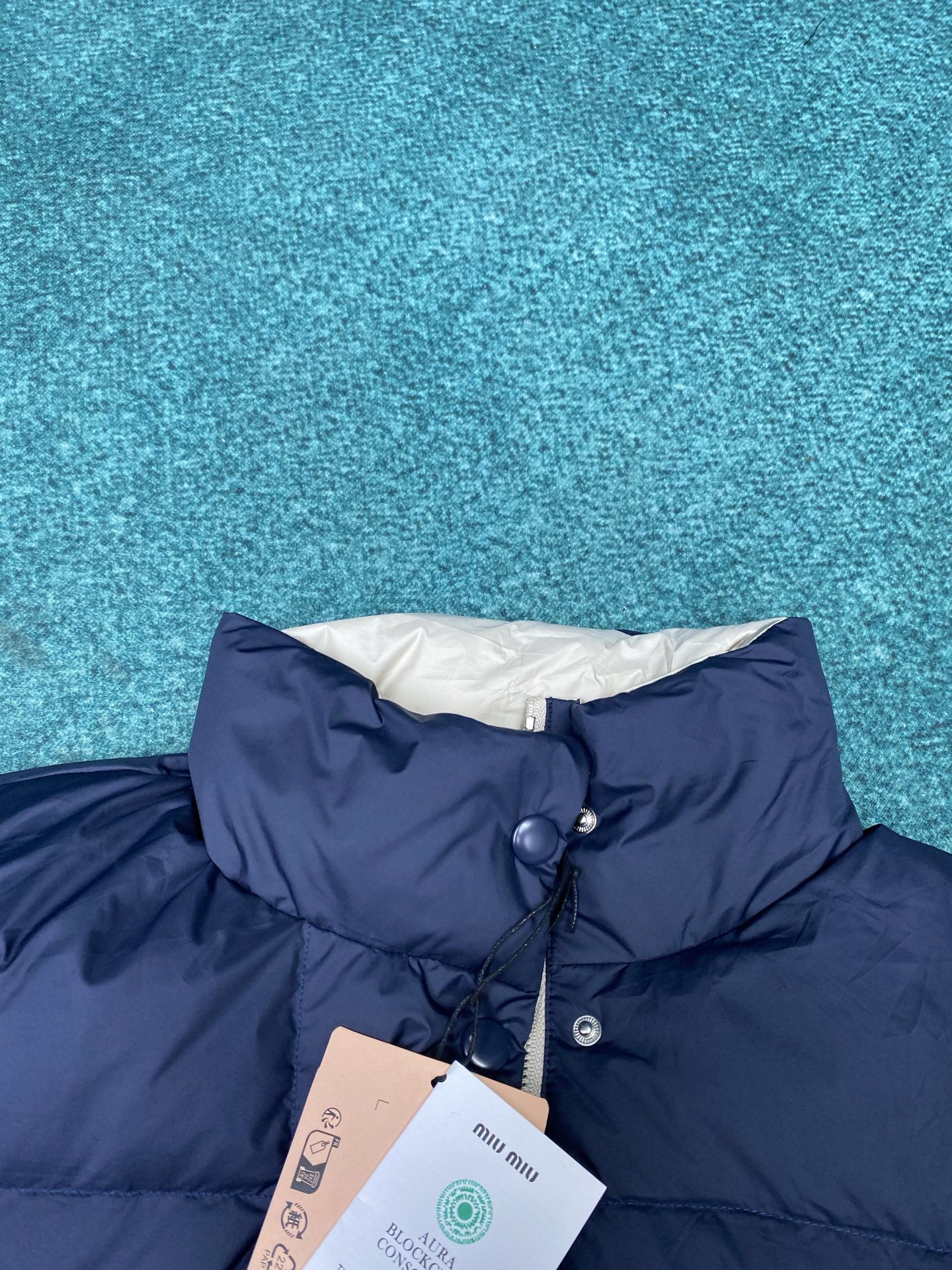 NO:571432,Detailed drawing,,alexander wang19860909细节图,,alexander wang,Men's clothing