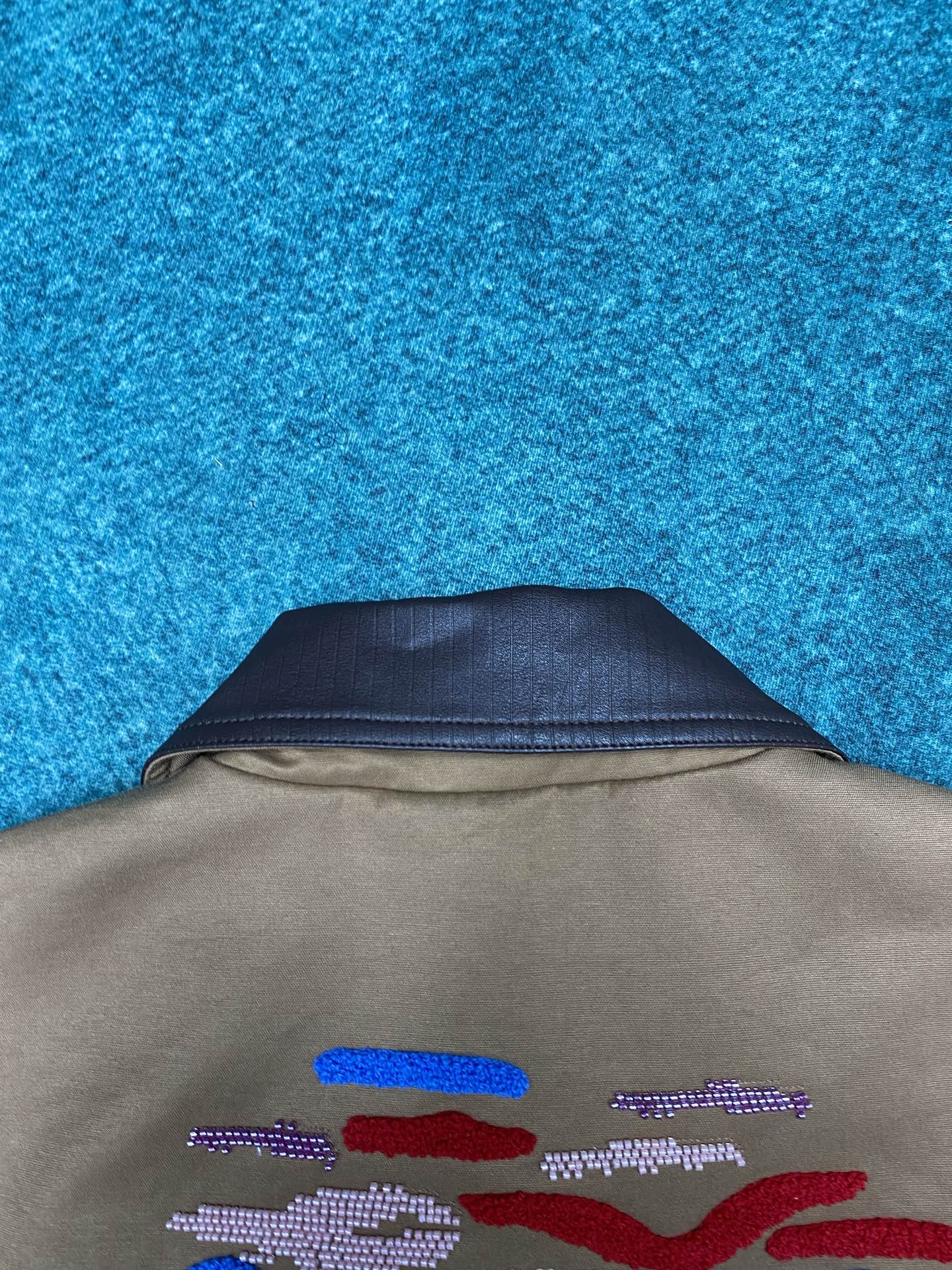 驴家 25ss新款装饰细节工装夹克本款棉质帆布工装夹克出自 2025 秋冬秀场 Pharrell Wil