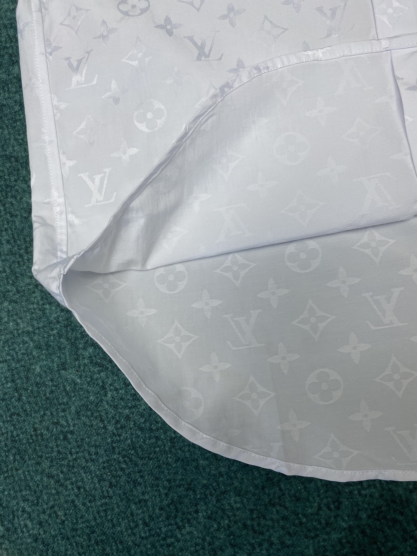 驴家 25ss新款满印白色衬衫 高版本 码数：S.M.L.XL.