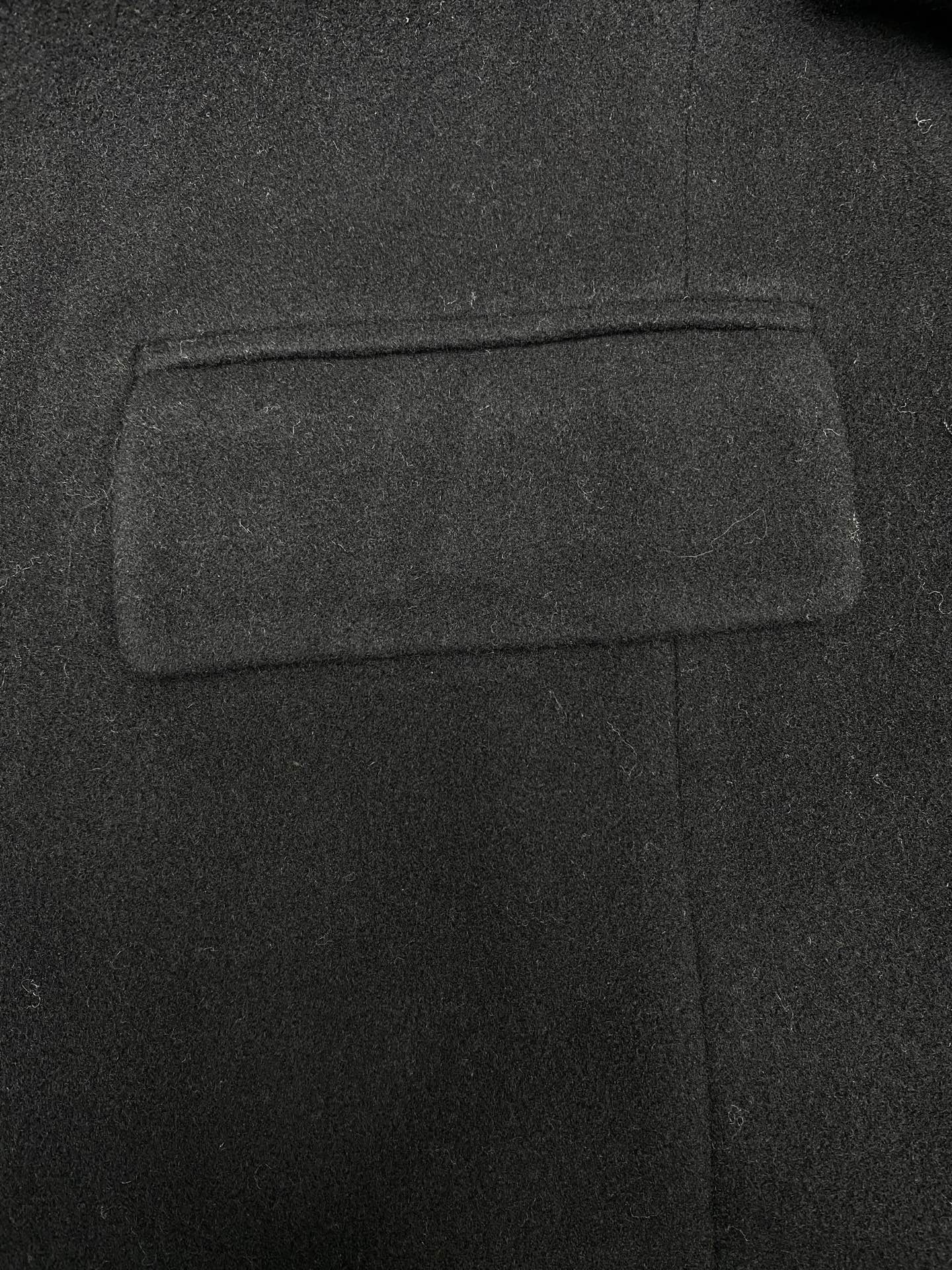 圣罗兰 25ss新款长风衣外套 袖口处缝有同色饰扣 码数：S.M.