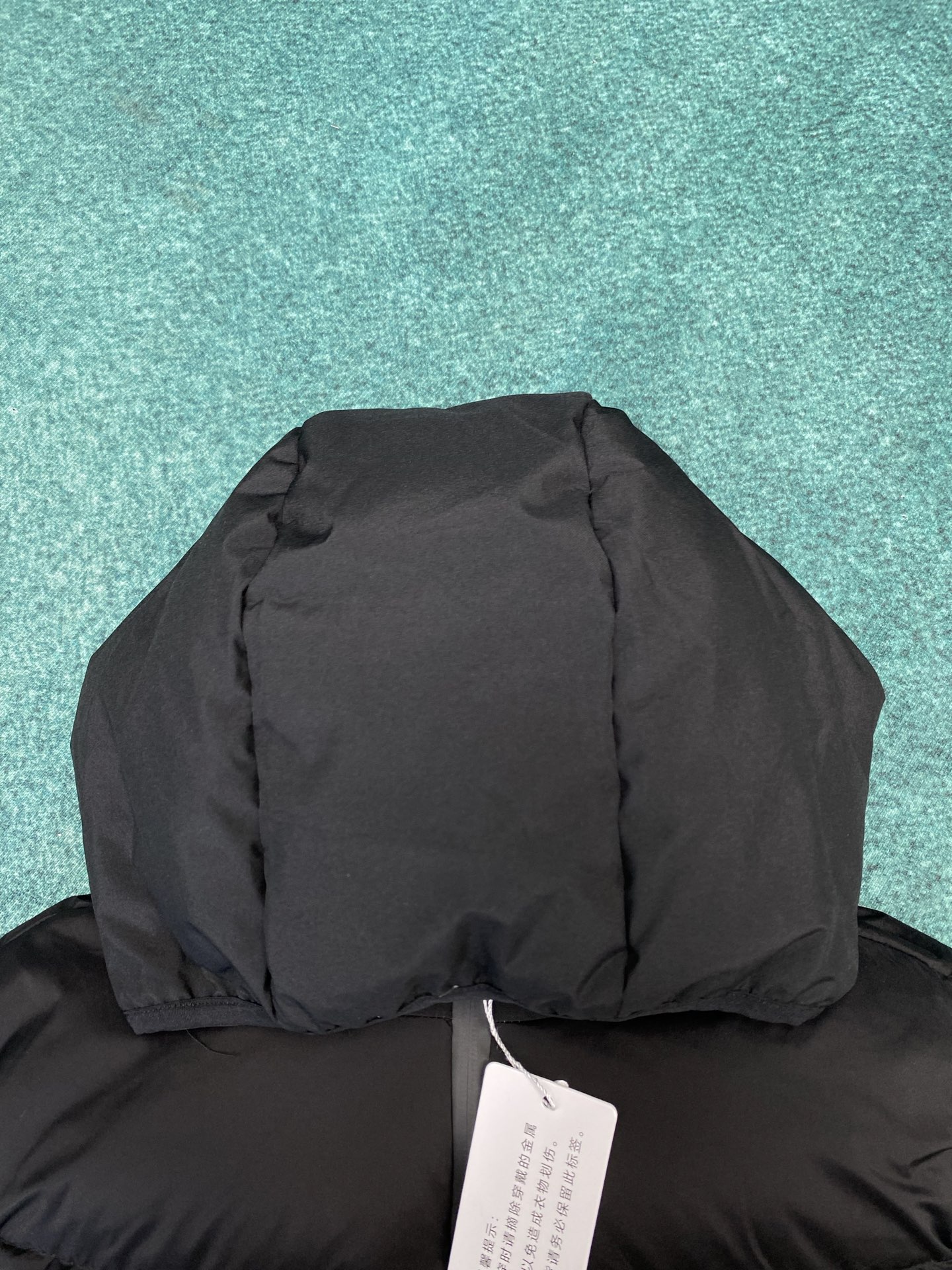 羽绒 蒙口 25ss新款 Guersac男士斜纹绗缝连帽羽绒马甲，Guersac羽绒马甲采用longue