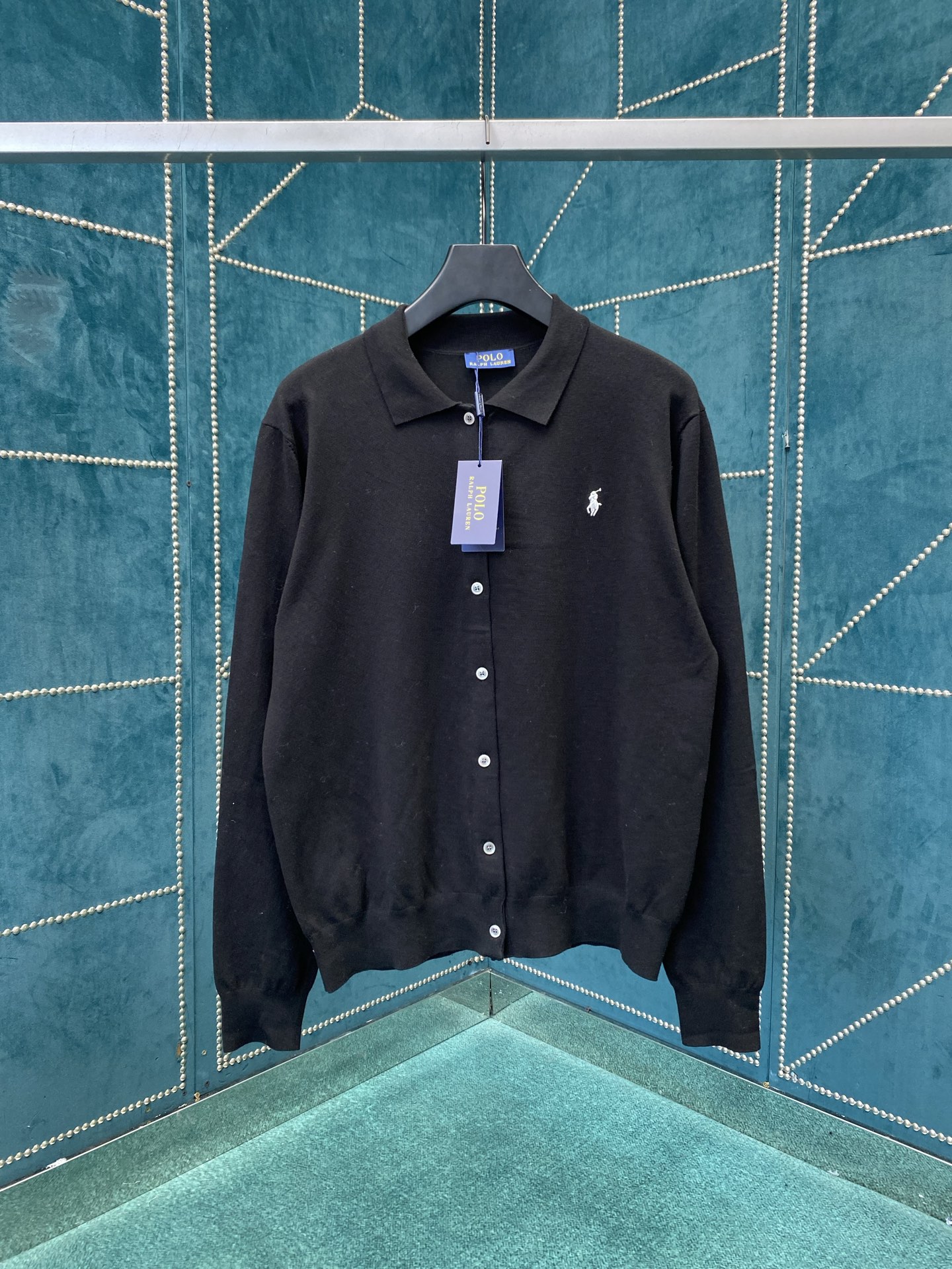 NO:540892,Polo25ss new slim fit polo collar knitted cardigan with classic embroidery on the chest. High-version S.M.L.XL.,alexander wang19860909polo25ss新款修身版型polo领针织开襟衫 胸前饰有经典刺绣 高版本 码数S.M.L.XL.,,alexander wang,Men's clothing