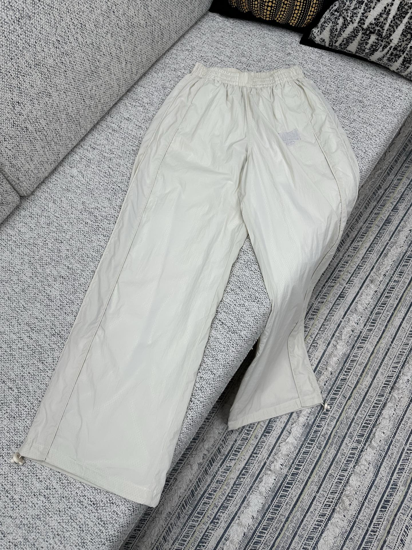 _d8m9sSixB105Y3YPtaP1B4ZojGD1V-FrxYNCB5Q