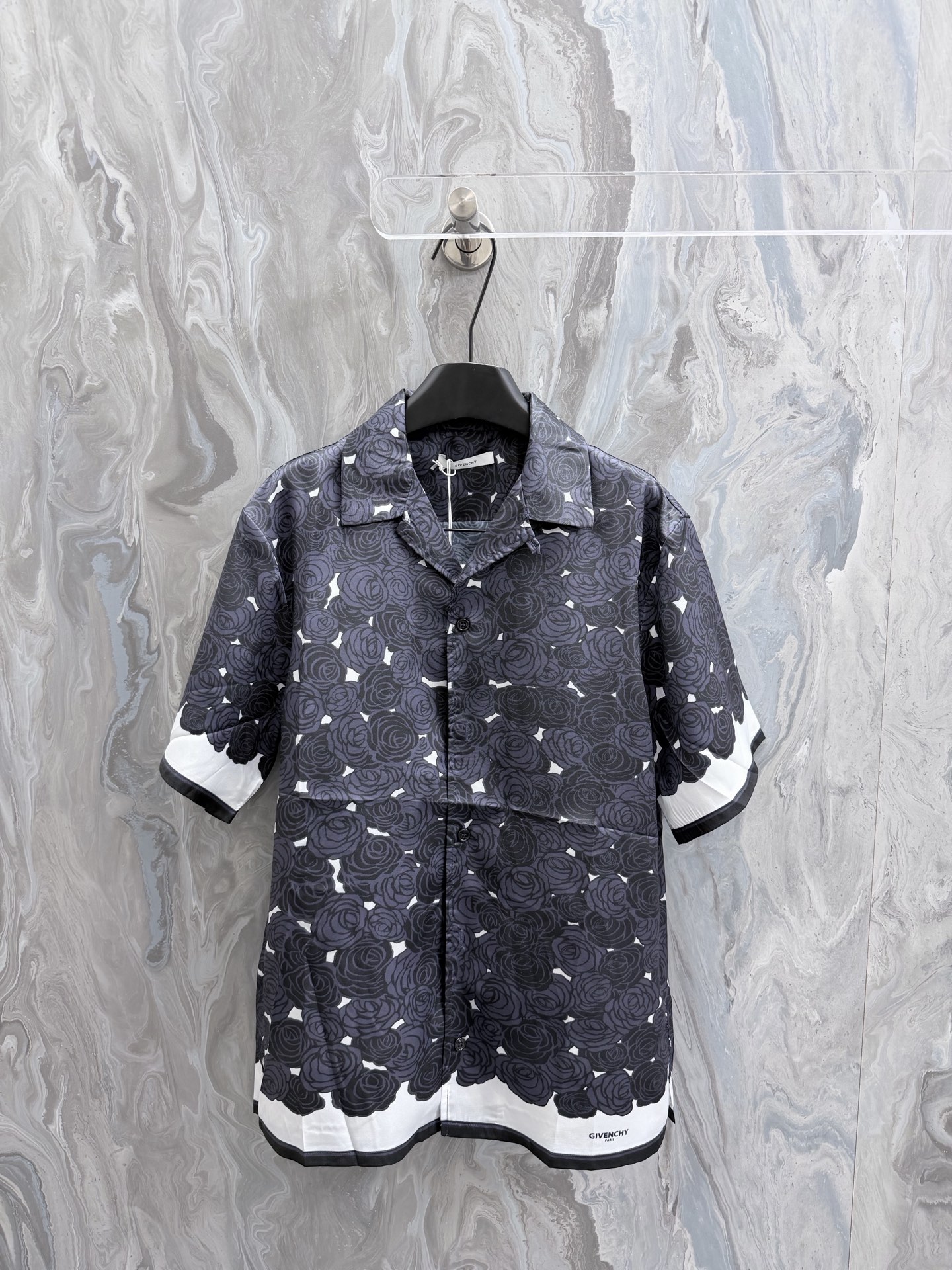 @ 160Givenchy 26 nueva camisa de solapa de manga corta con estampado de flores Camiseta de manga corta para hombre vers…