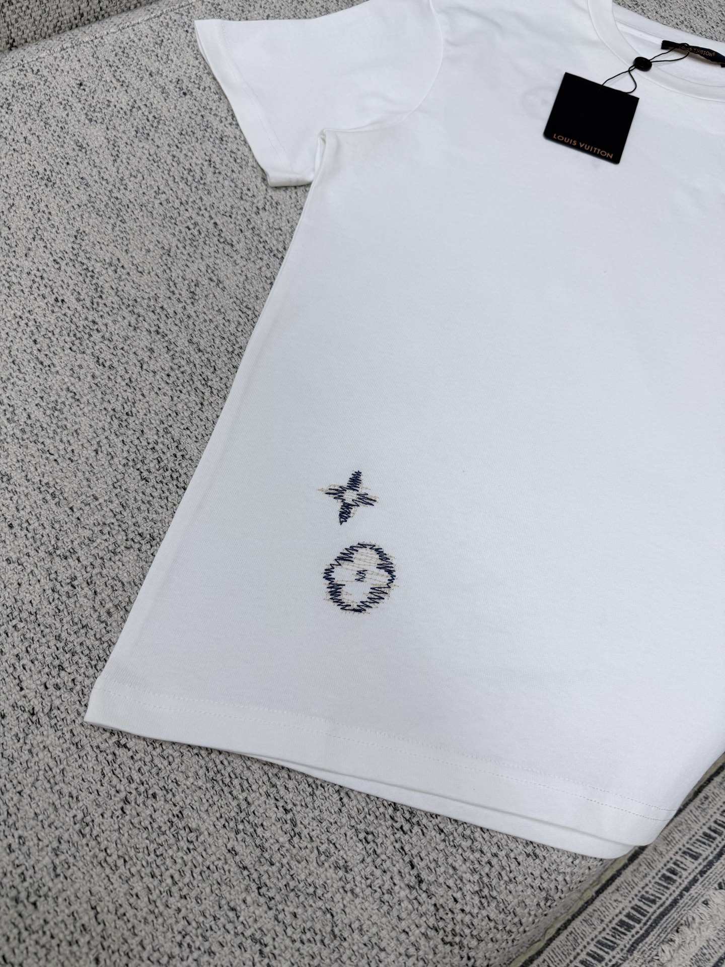 루이비통 26SS 여성 반팔 131772 Louis Vuitton T Shirt 썸네일 이미지