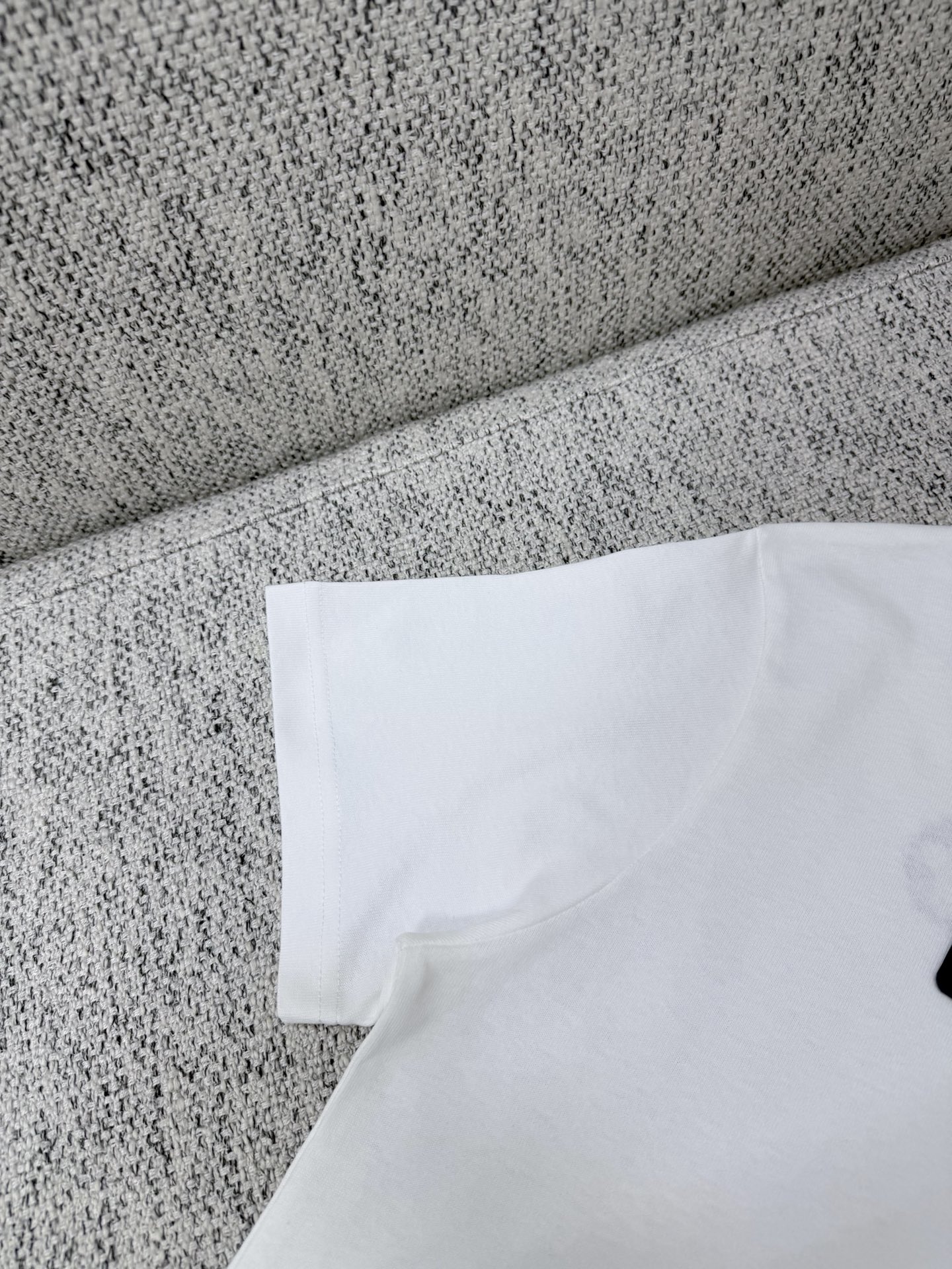 루이비통 26SS 여성 반팔 131772 Louis Vuitton T Shirt 썸네일 이미지