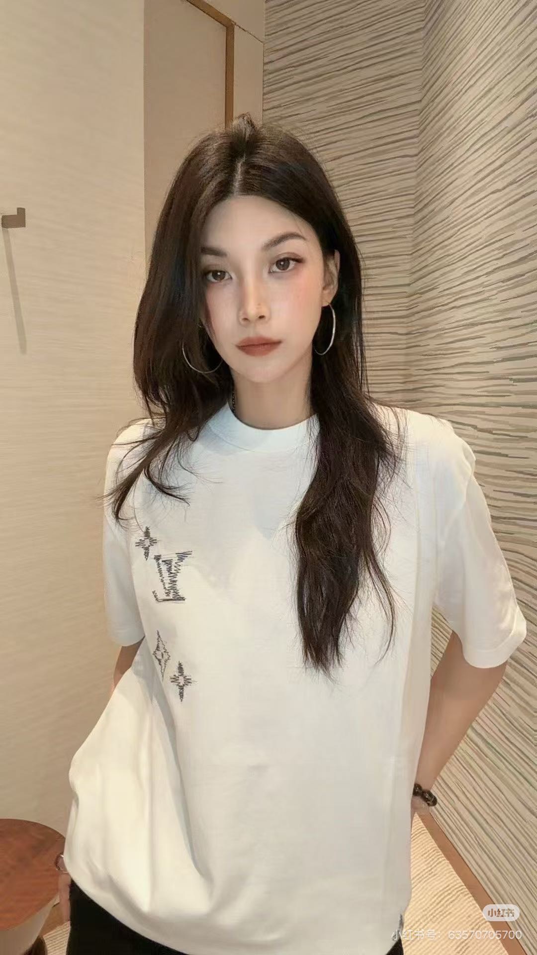 NO:821126,Model pictures,Louis Vuitton-clothing,louis vuitton,19860909模特图,路易威登-服装,louis vuitton,,Women's clothing