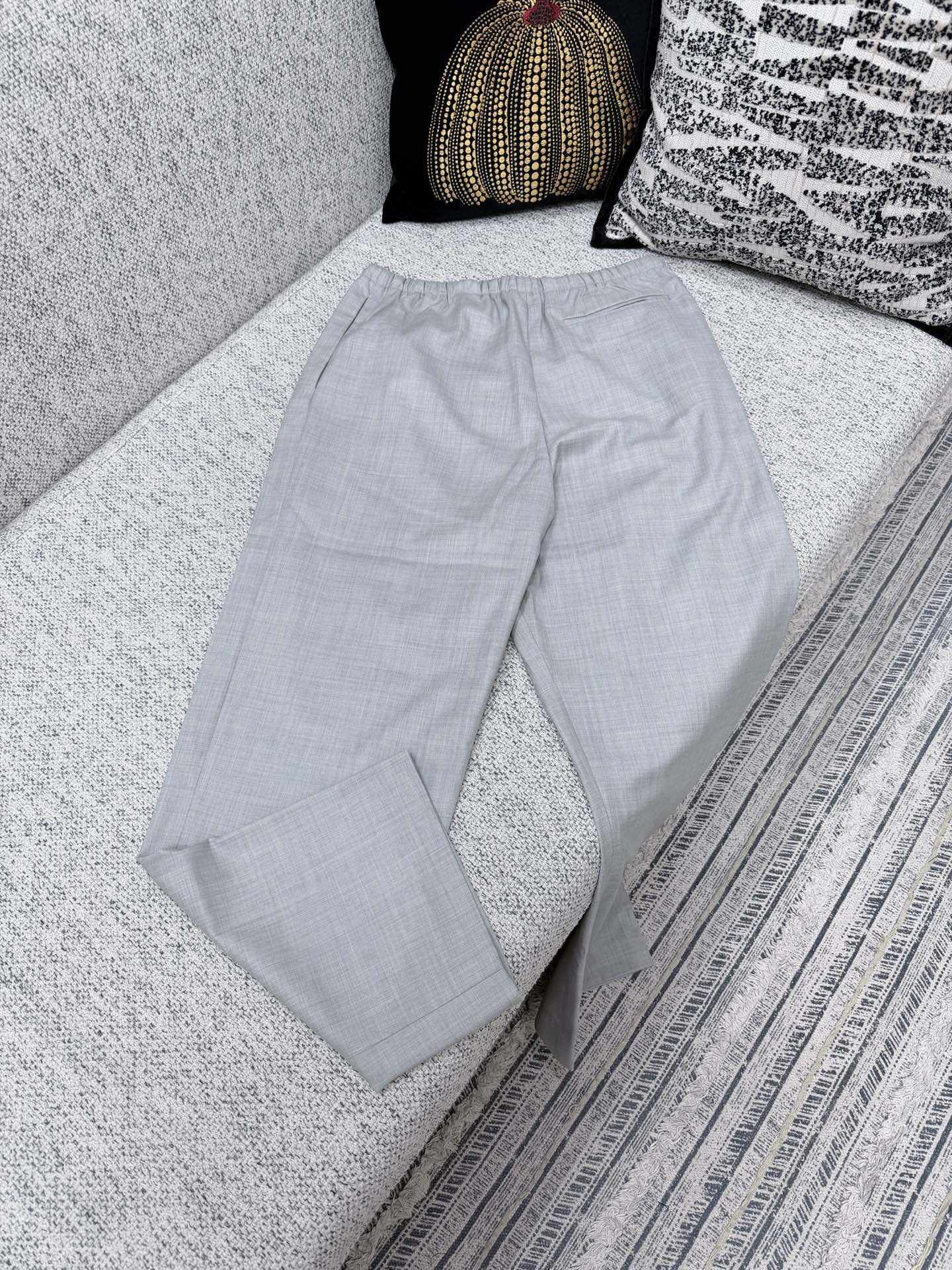 더로우 26SS 남성 바지 131775 The Row Pants 썸네일 이미지
