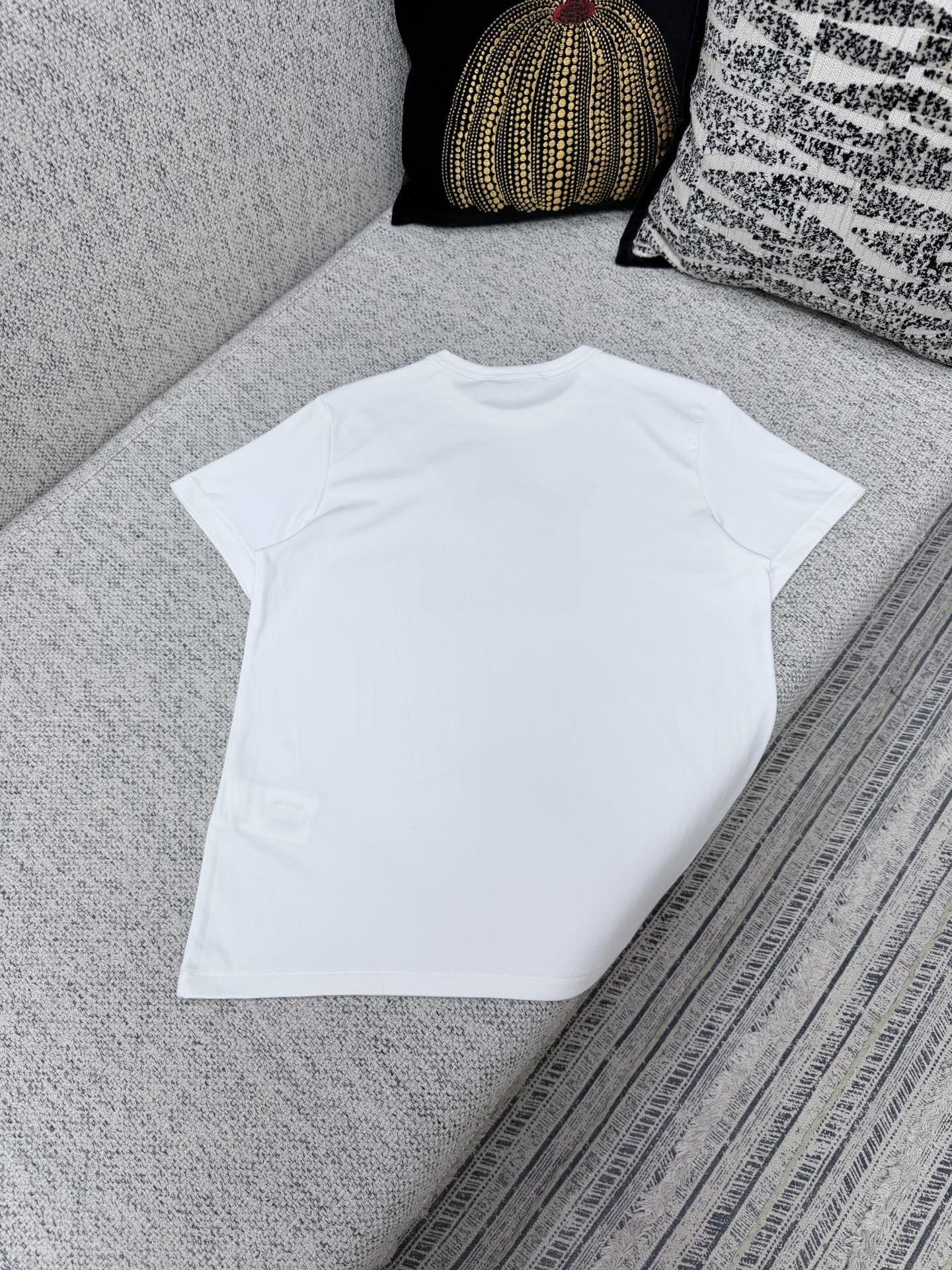 루이비통 여성 반팔 131771 Louis Vuitton T Shirt 썸네일 이미지