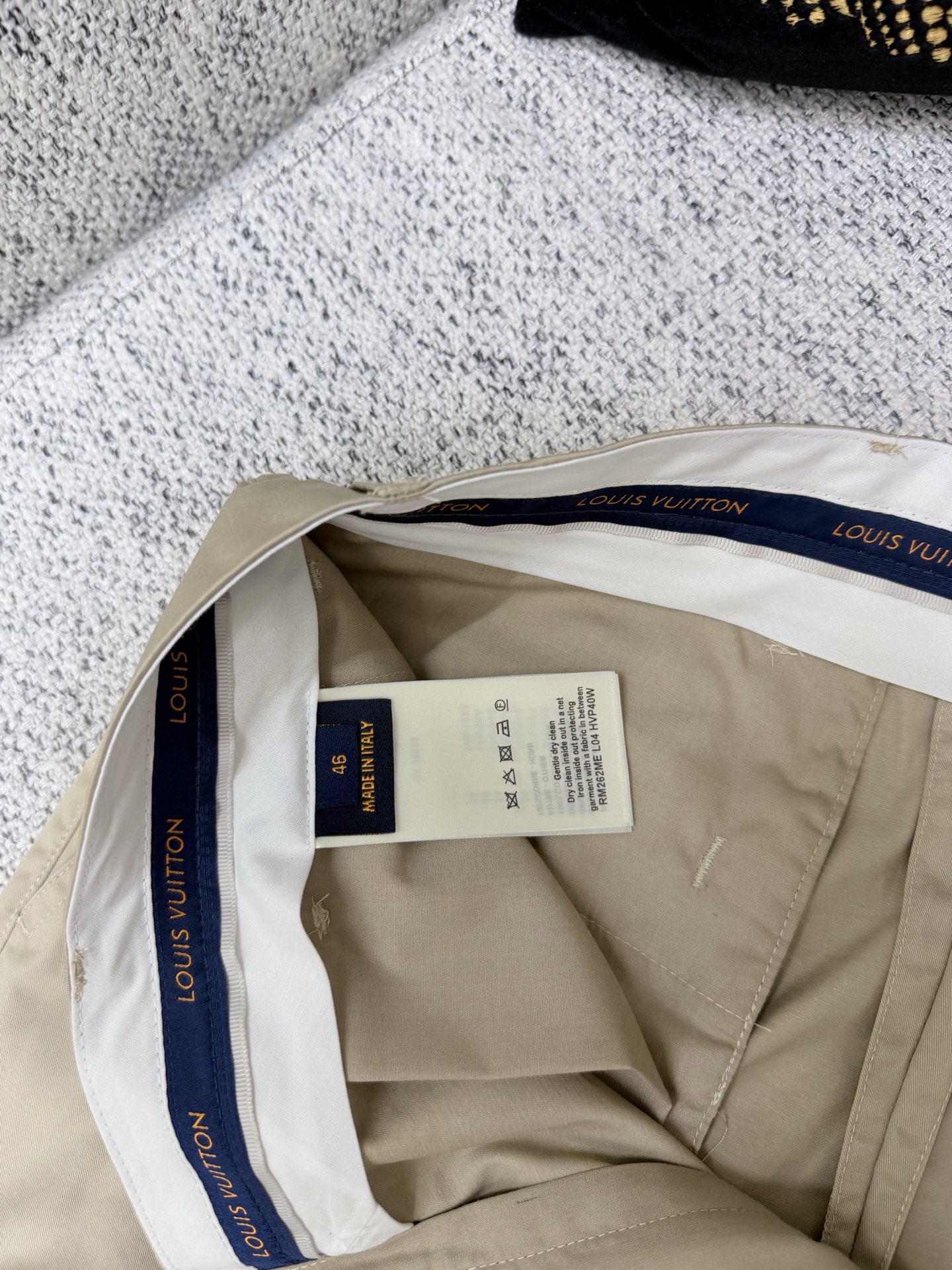 루이비통 26SS 남성 바지 131767 Louis Vuitton Pants 썸네일 이미지