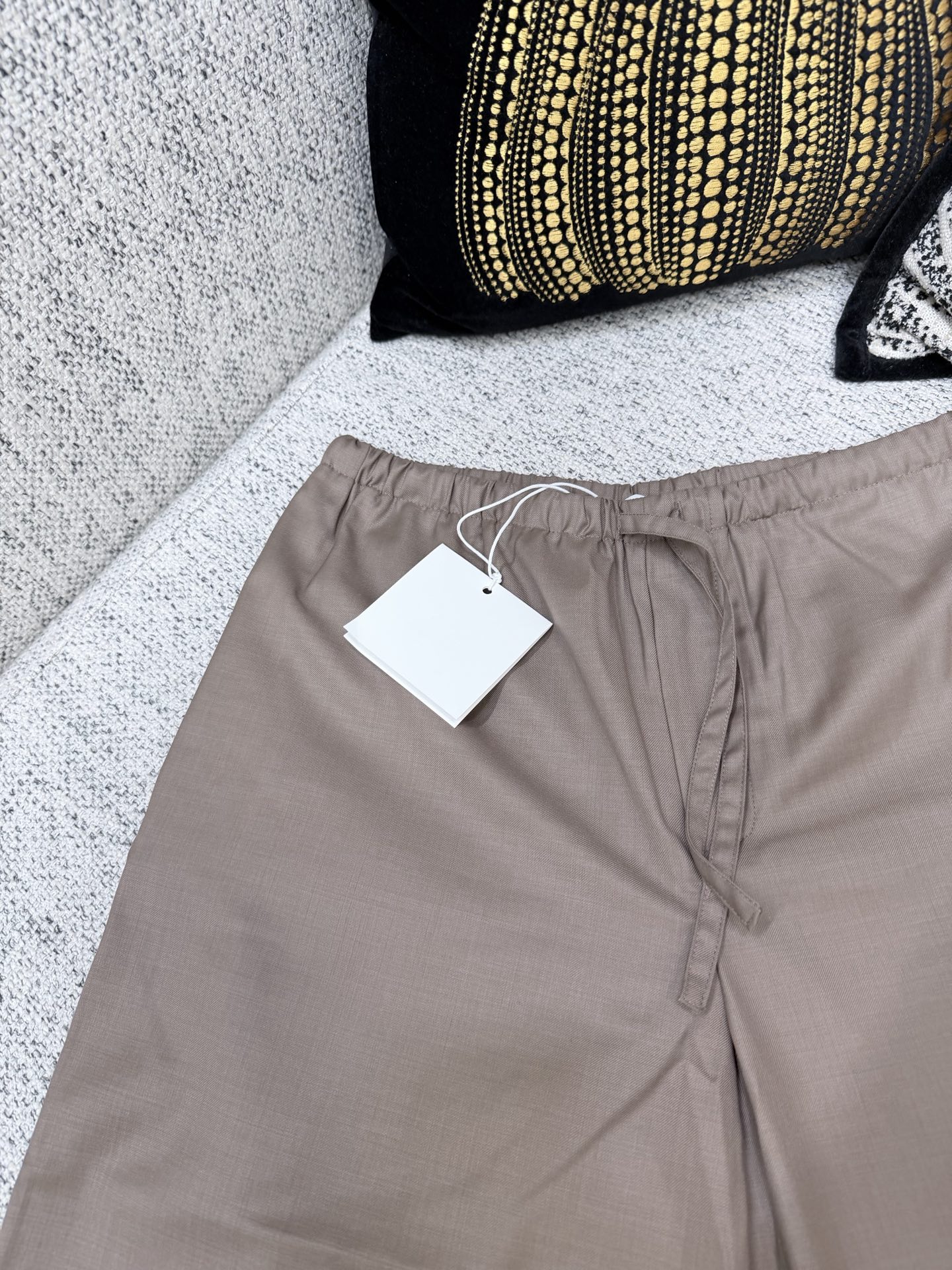 더로우 26SS 남성 바지 131774 The Row Pants 썸네일 이미지