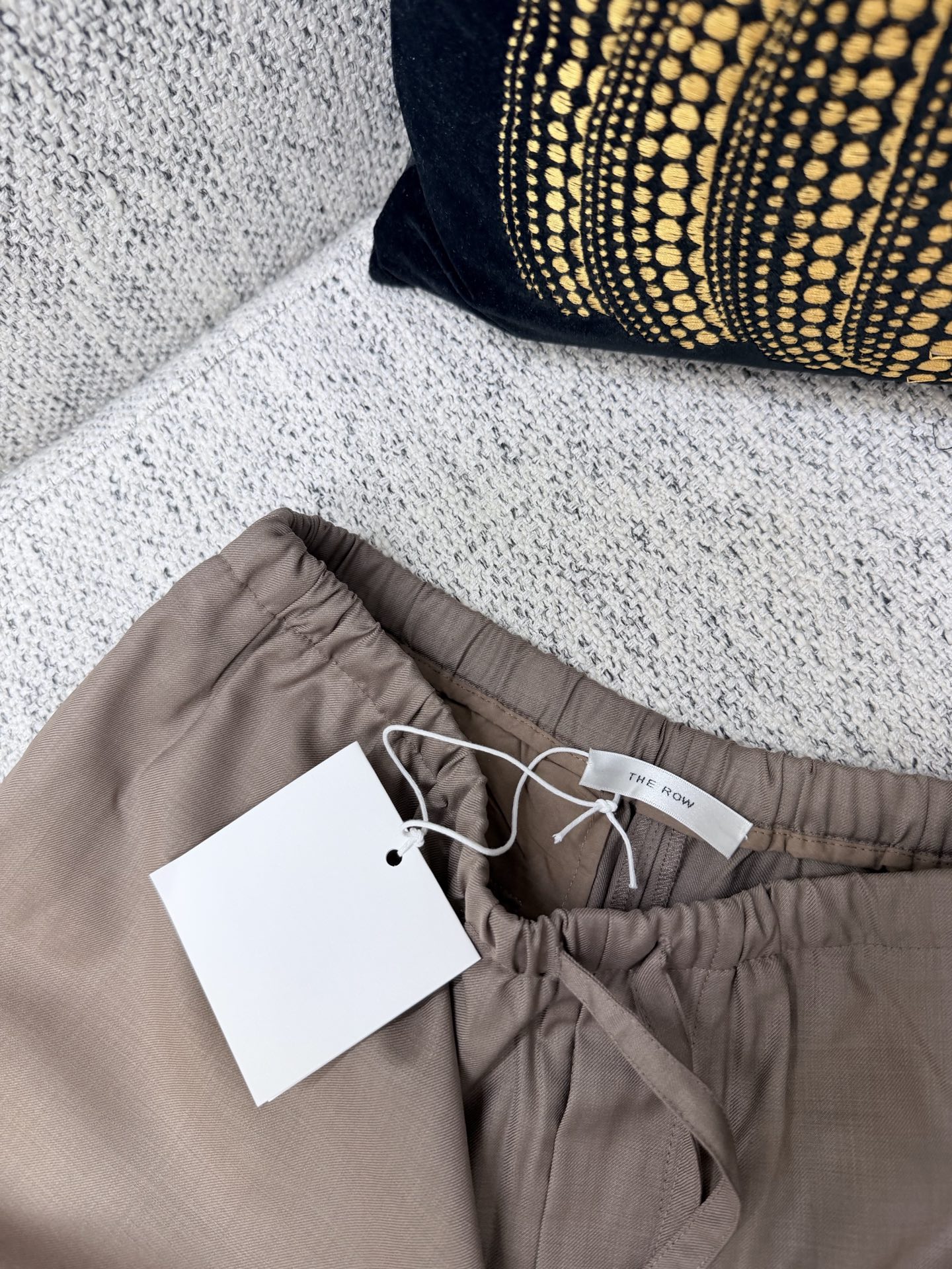 더로우 26SS 남성 바지 131774 The Row Pants 썸네일 이미지