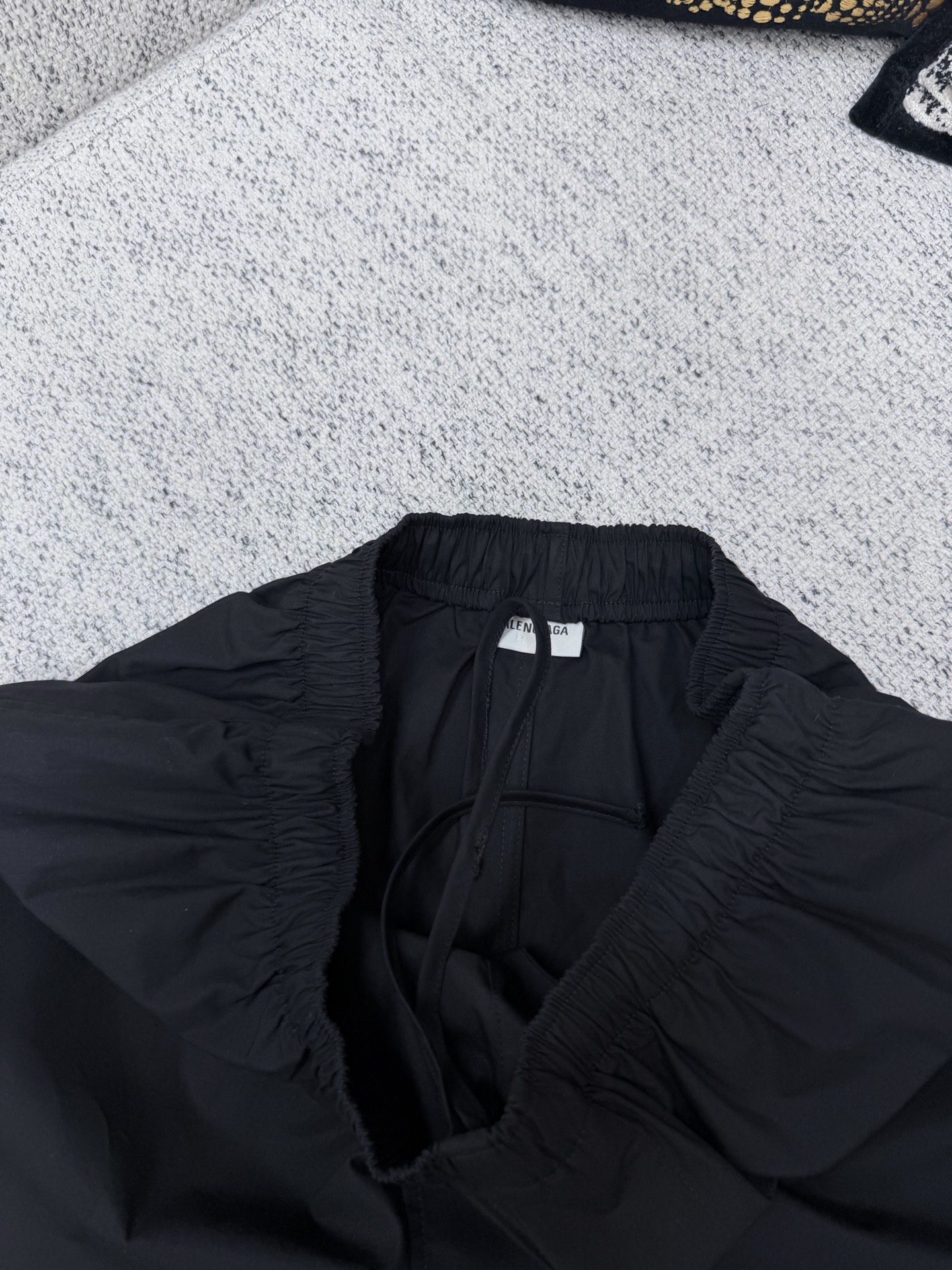 발렌시아가 26SS 남성 반바지 131764 Balenciaga Shorts 썸네일 이미지