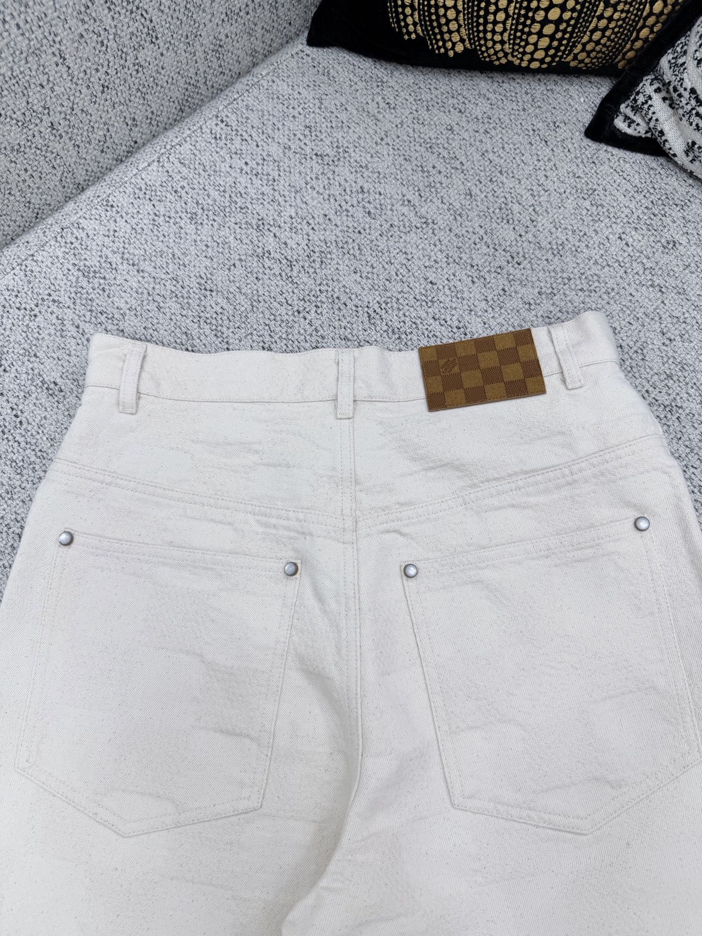 루이비통 26SS 남성 반바지 131746 Louis Vuitton Shorts 썸네일 이미지