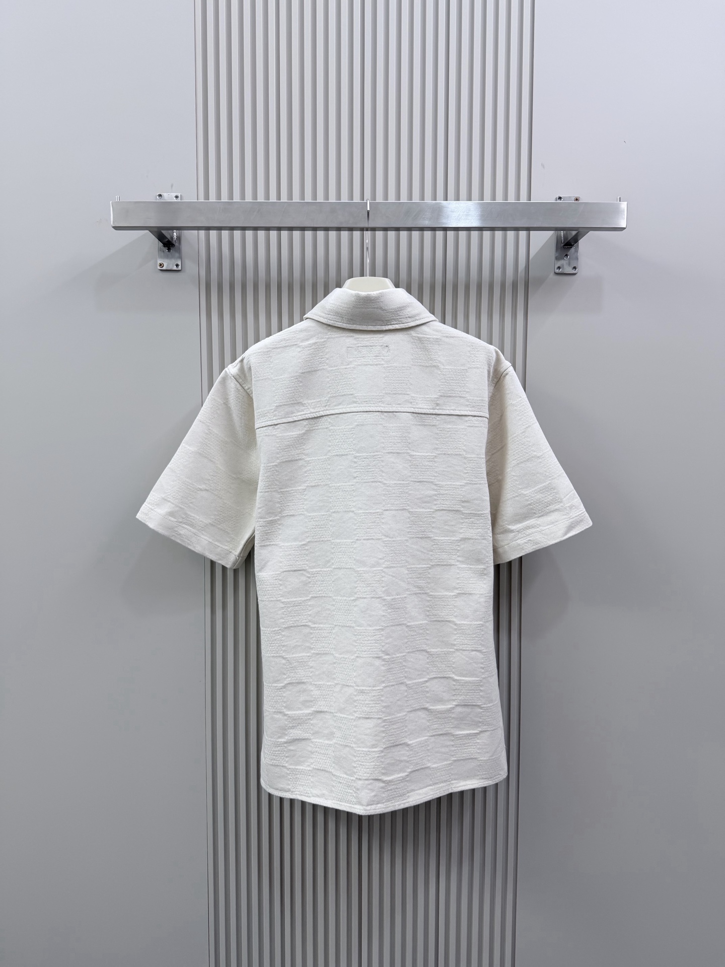 루이비통 26SS 남성 반팔 131745 Louis Vuitton T Shirt 썸네일 이미지