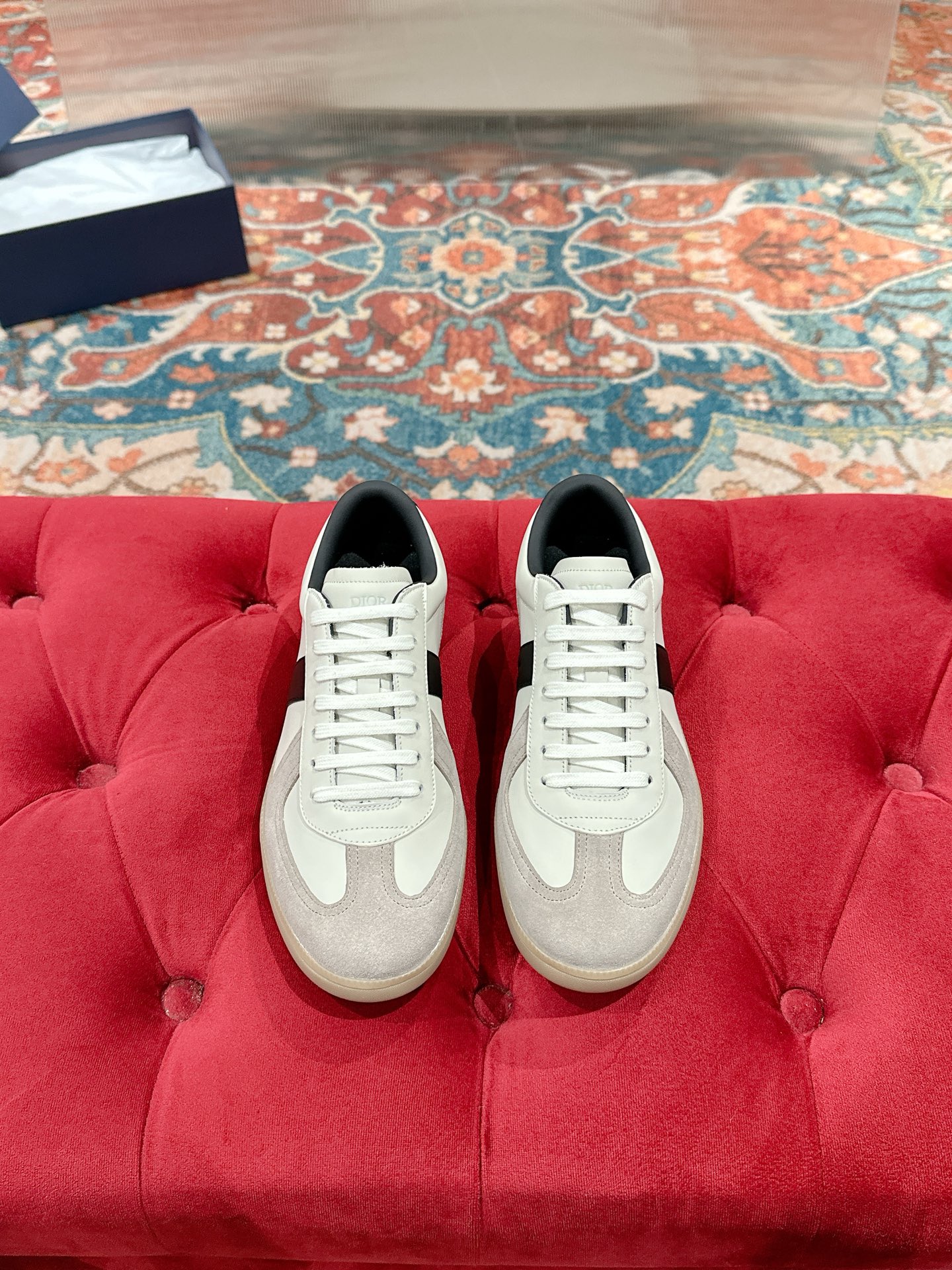 NO:444290,Dior latest B01 series, Matchpoint, casual sports shoes, show a conspicuous and fashionable style. Careful production, super fashionable upper design style, Zp-produced, all customized materials, exclusive mold opening sole, details are shipped together, and even the packaging is the same as the genuine one. Fabric: original customized imported top layer cowhide Inner: soft imported sheepskin Sole: original mold opening anti-slip TPU material Size: 39-44, casual shoes/sports shoes, dior, dior, sneakers, cowhide, sheepskin19860909Dior迪奥 最新 B01系列, Matchpoint 德训鞋 休闲 运动鞋 彰显醒目而时尚的风范.精心制作,鞋面设计风格搭配超级时尚,整双鞋子采购Zp开发打造,全部定制材料,独家开模大底,细节全部对版出货,连包装也做到跟正品一样. 面料:原版定制进口头层牛皮 内里:柔软进口羊皮里 鞋底:原版开模防滑TPU材质 Size:39-44,休闲鞋/运动鞋,dior,dior,sneakers,cowhide,sheepskin,Women's Shoes