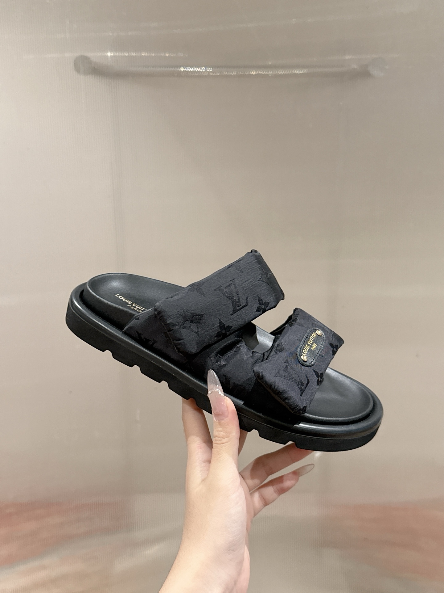 LV damskor — photo 2