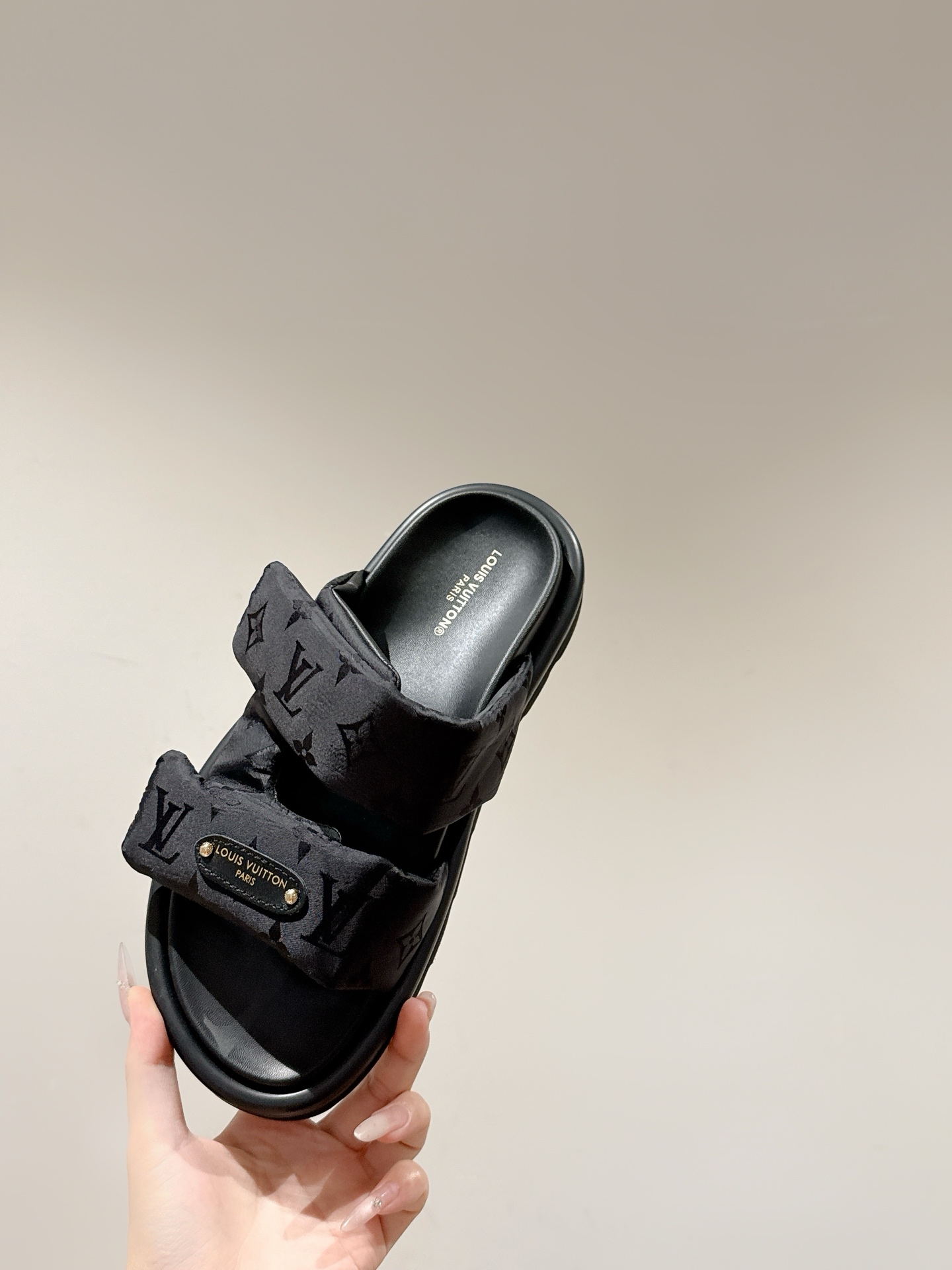 LV damskor — photo 8