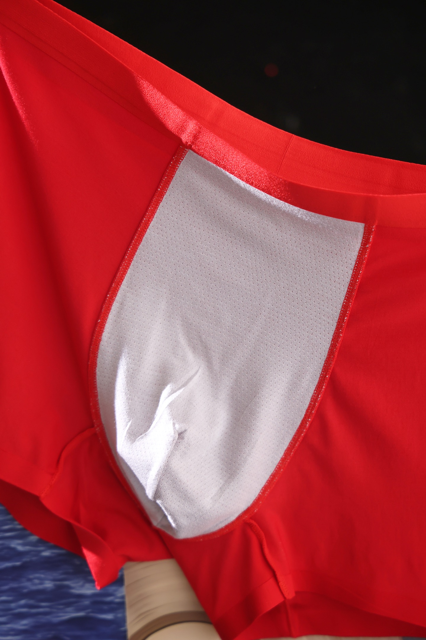 本命年~大红护体新年穿“红”鸿运当头！3D立体剪裁，一片式包裹，不易夹裆，不易夹臀。