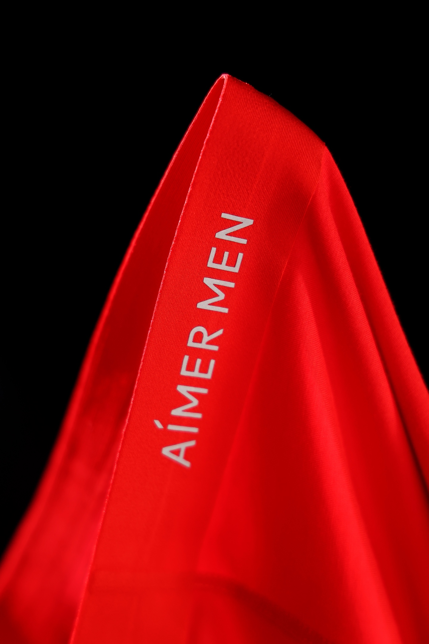 本命年~大红护体新年穿“红”鸿运当头！3D立体剪裁，一片式包裹，不易夹裆，不易夹臀。