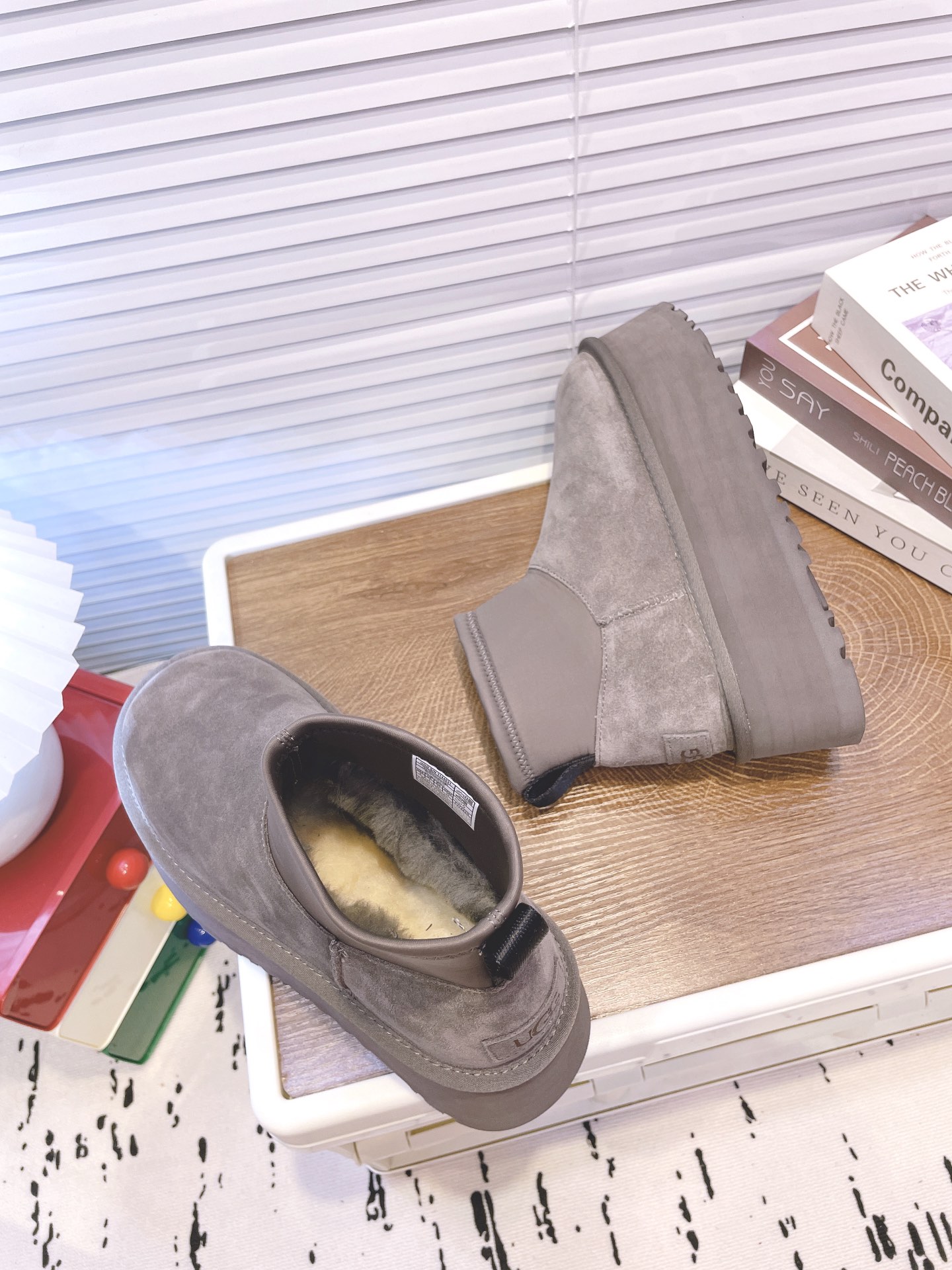 UGG秋冬新款经典迷你迪普靴厚底铅笔弹力靴 羊毛配氯丁弹力筒 雪地靴 保暖舒适 厚底设计增高显瘦 时髦又