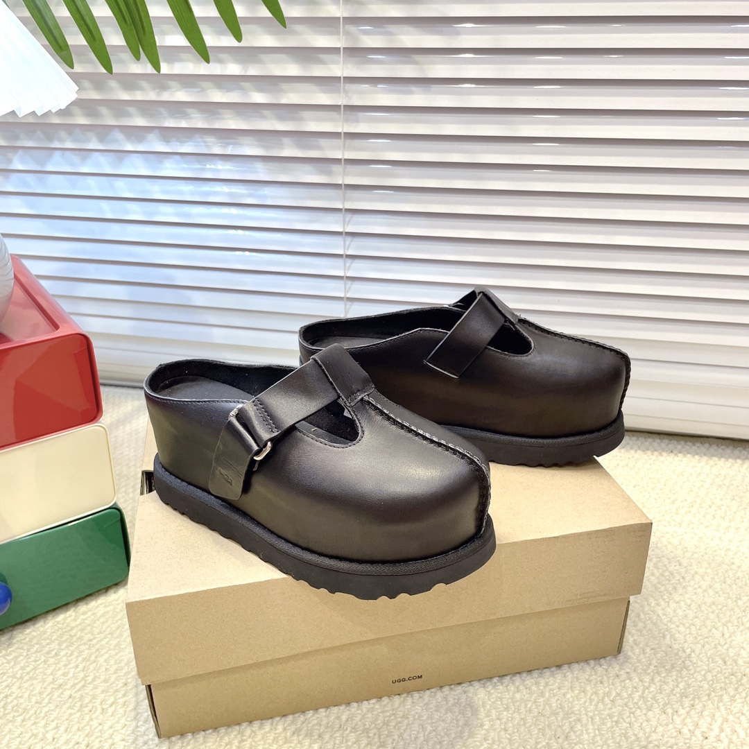 NO:249135,UGG spring new style, Venus Kroger shoes (thick sole) NEW, huge comfortable and beautiful, the sole is 7 cm thick, it is necessary for small girls to have upper Velcro closure insoles to odorproof EVA insole Sugarcane EVA outsole, sugarcane EVA midsole that can be recycled and extracted from materials, all high-end feel, essential items Size 35.36.37.38.39.40., semi-torque, chrome hearts19860909UGG春款新款,金星克罗格鞋(厚底款) NEW 巨舒服巨好看 鞋底7厘米厚度增高,小个子女生必备鞋面魔术贴封扣鞋垫防臭 EVA内底 甘蔗EVA外底,可循环利用材料提取的甘蔗EVA中底,高级感全部拿捏, 必备单品 尺码35.36.37.38.39.40.,半拖,chrome hearts,Women's Shoes