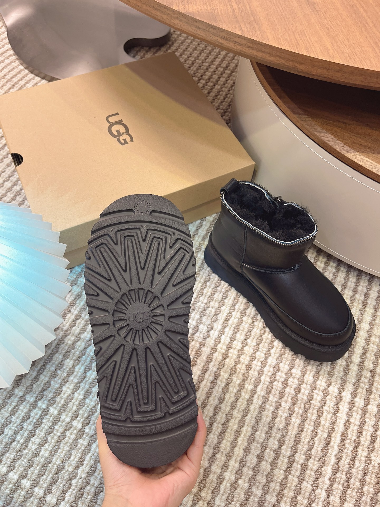 摩托款厚底 UGG雪地靴 毛毛鞋原版开模深凹槽高弹鞋底，原版版型，25s主推机车靴，百搭风格，配金属拉链