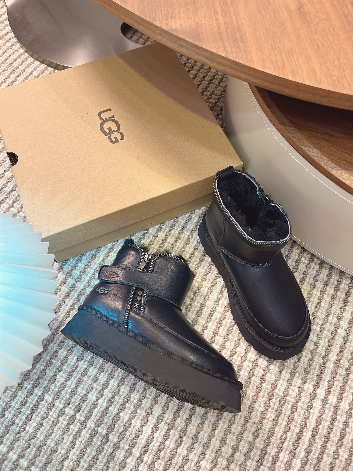 摩托款厚底 UGG雪地靴 毛毛鞋原版开模深凹槽高弹鞋底，原版版型，25s主推机车靴，百搭风格，配金属拉链