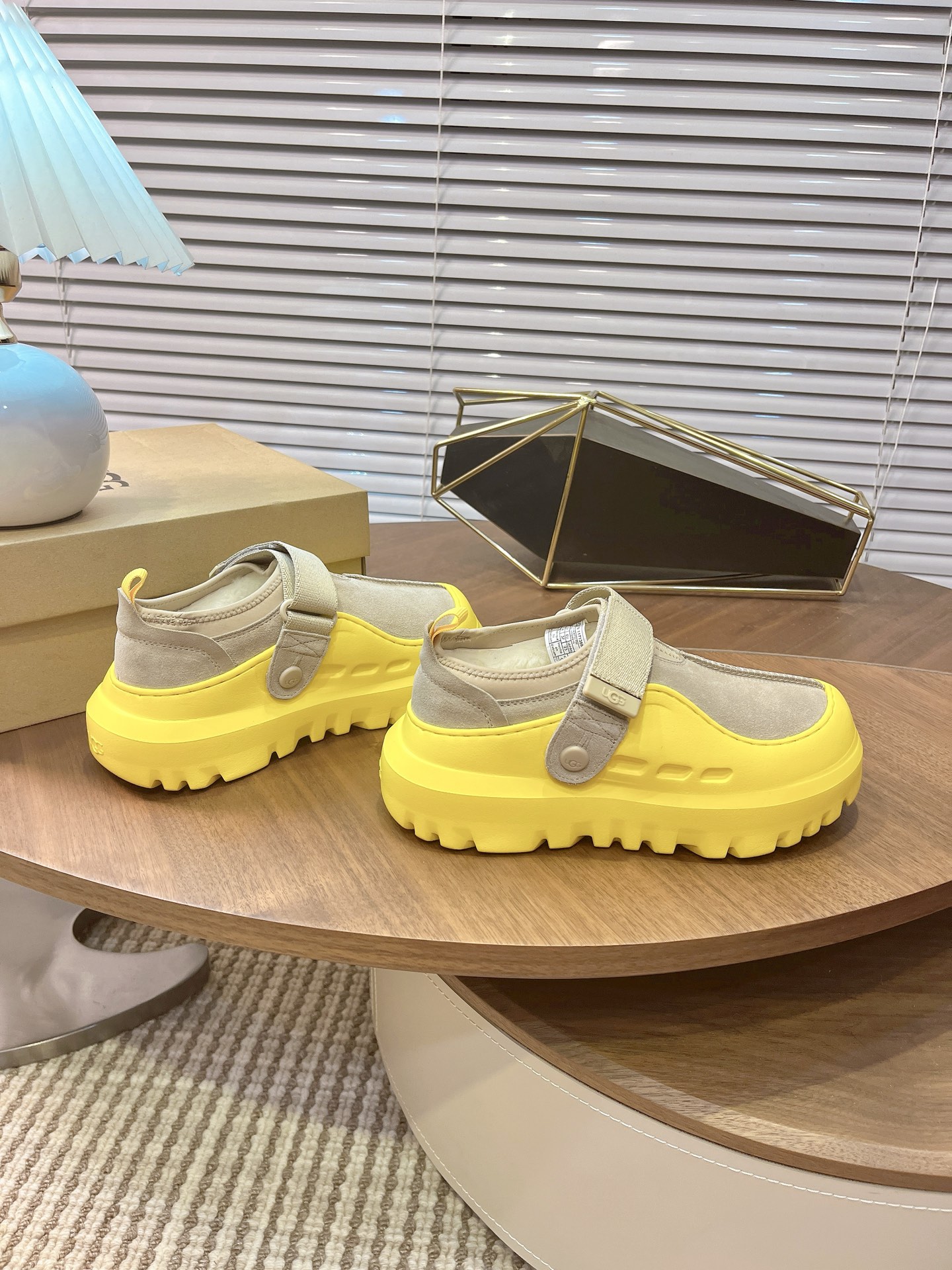 UGG Modern Casual Low-Top Bread Shoes for Men and Women Couple Style 8 i1760129381914 4833 0 6