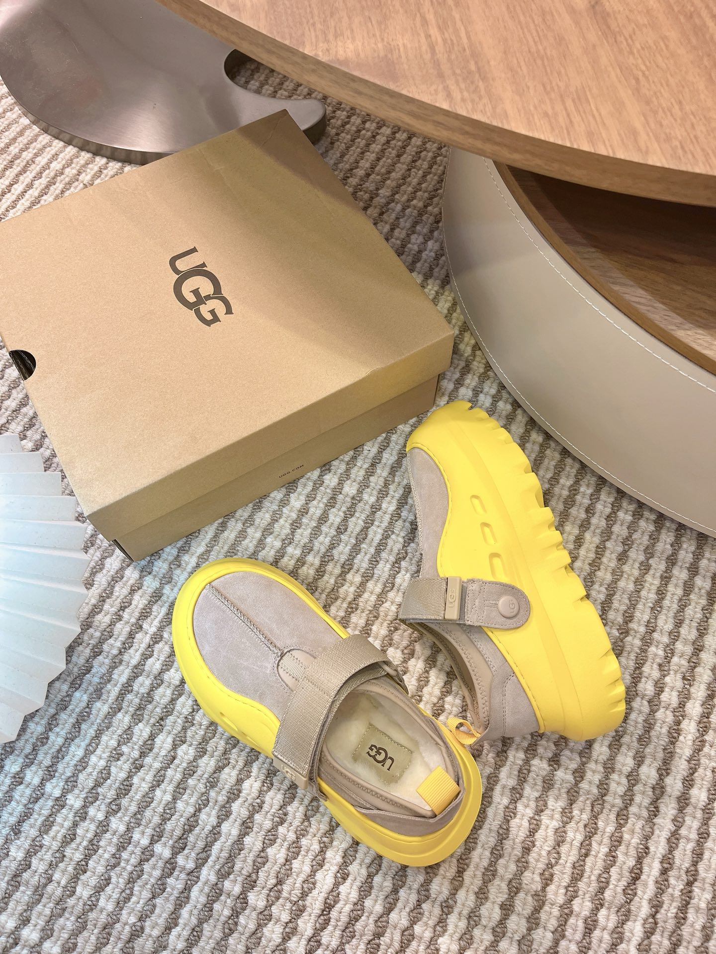 UGG Modern Casual Low-Top Bread Shoes for Men and Women Couple Style 4 i1760129381933 4207 0 1