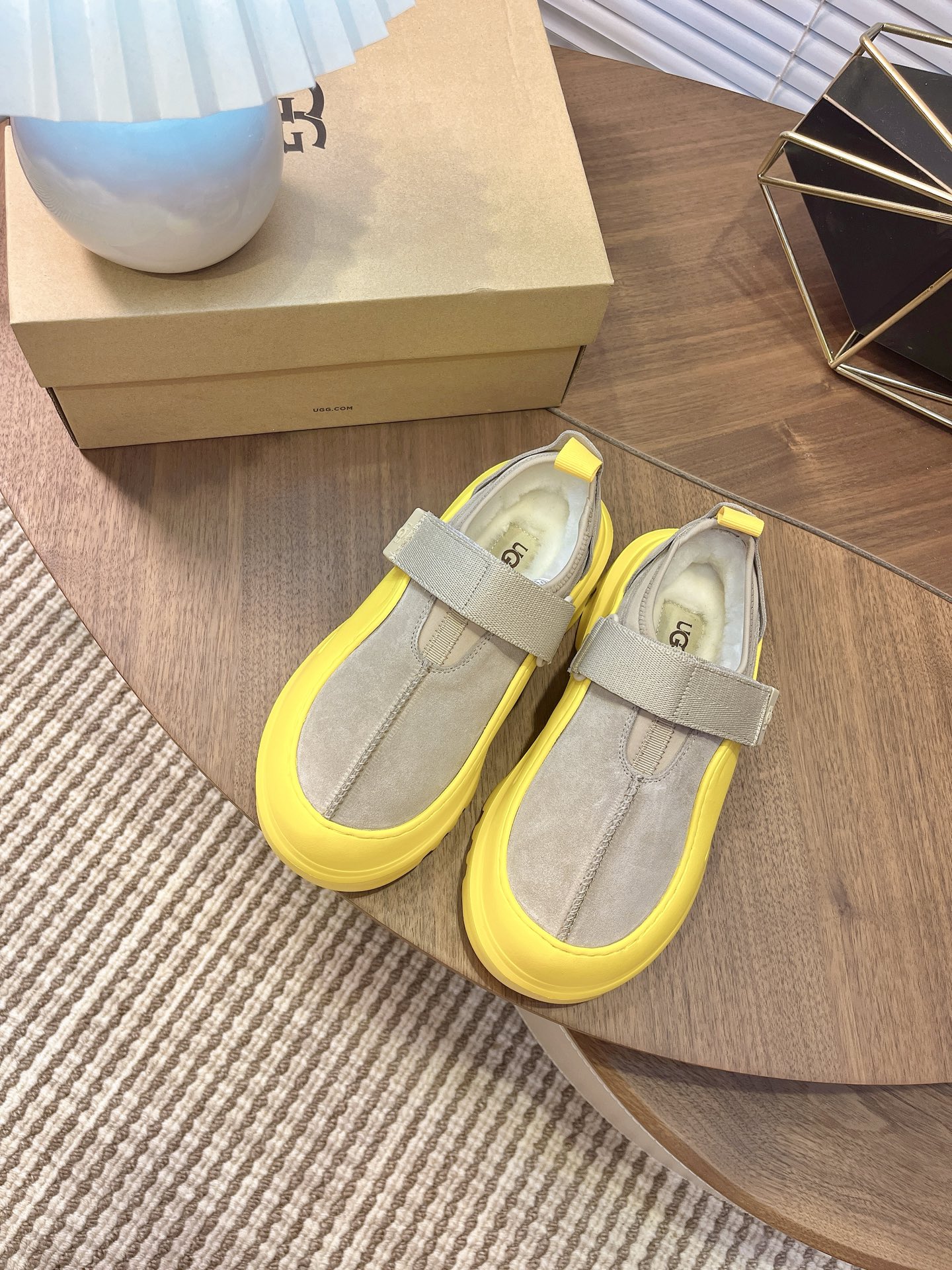 UGG Modern Casual Low-Top Bread Shoes for Men and Women Couple Style 3 i1760129389329 4870 0 0