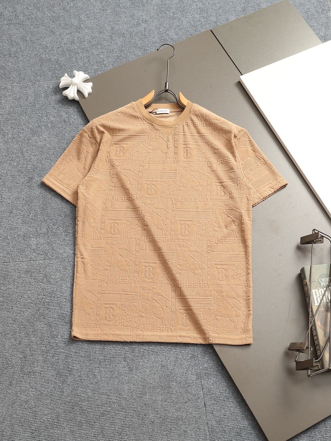 BURBERRY BBR Versión ligeramente ancha XS-L Nuevo modelo edición limitada exclusiva 25 años de empalme personalizado de…