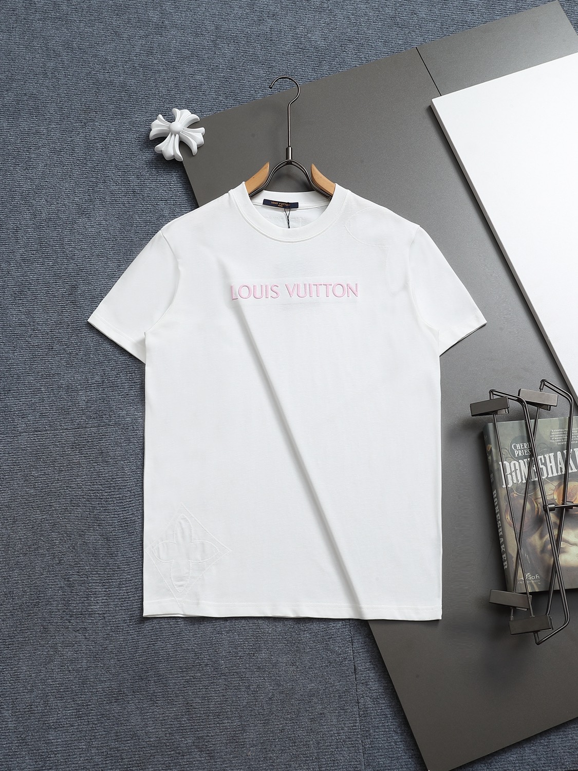 Louis Vuitton  路易威登  1V  微宽版型XS-L
25SS  LV 新品专柜走秀...