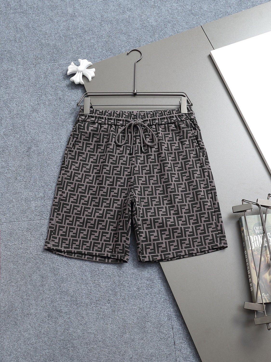 FENDI  芬迪   25ss专柜同款毛圈短裤🔥情侣款～采用棉质毛...