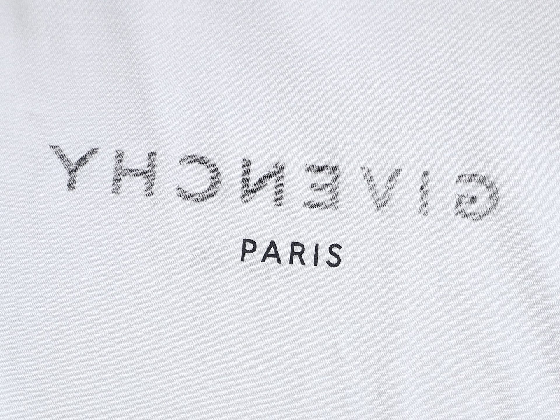 Givenchy Logo Print Cotton T-Shirt - Classic Design, Comfortable Fit 11 i1753193040463 83 0 9
