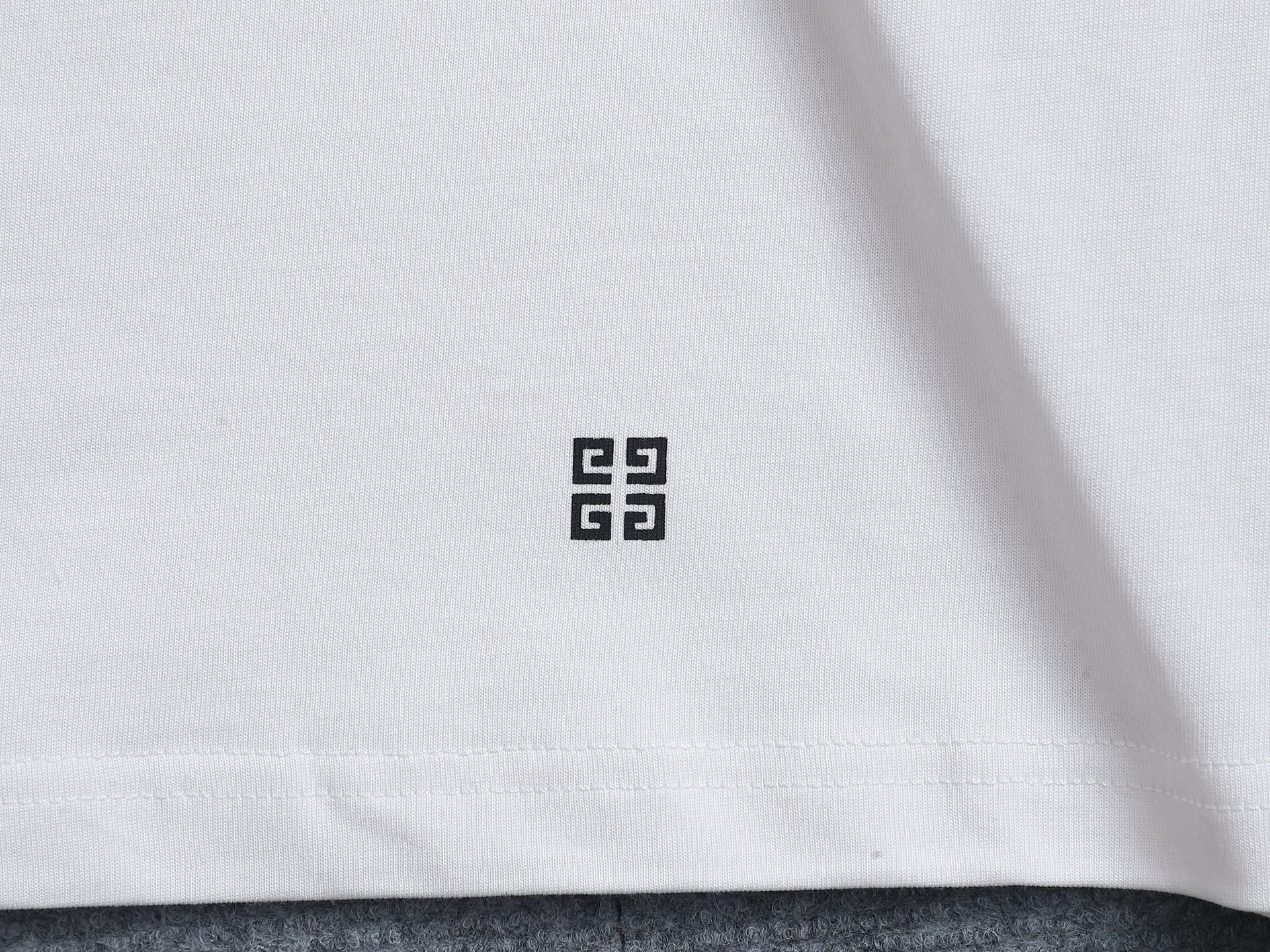 Givenchy Logo Print Cotton T-Shirt - Classic Design, Comfortable Fit 12 i1753193057816 40 0 10