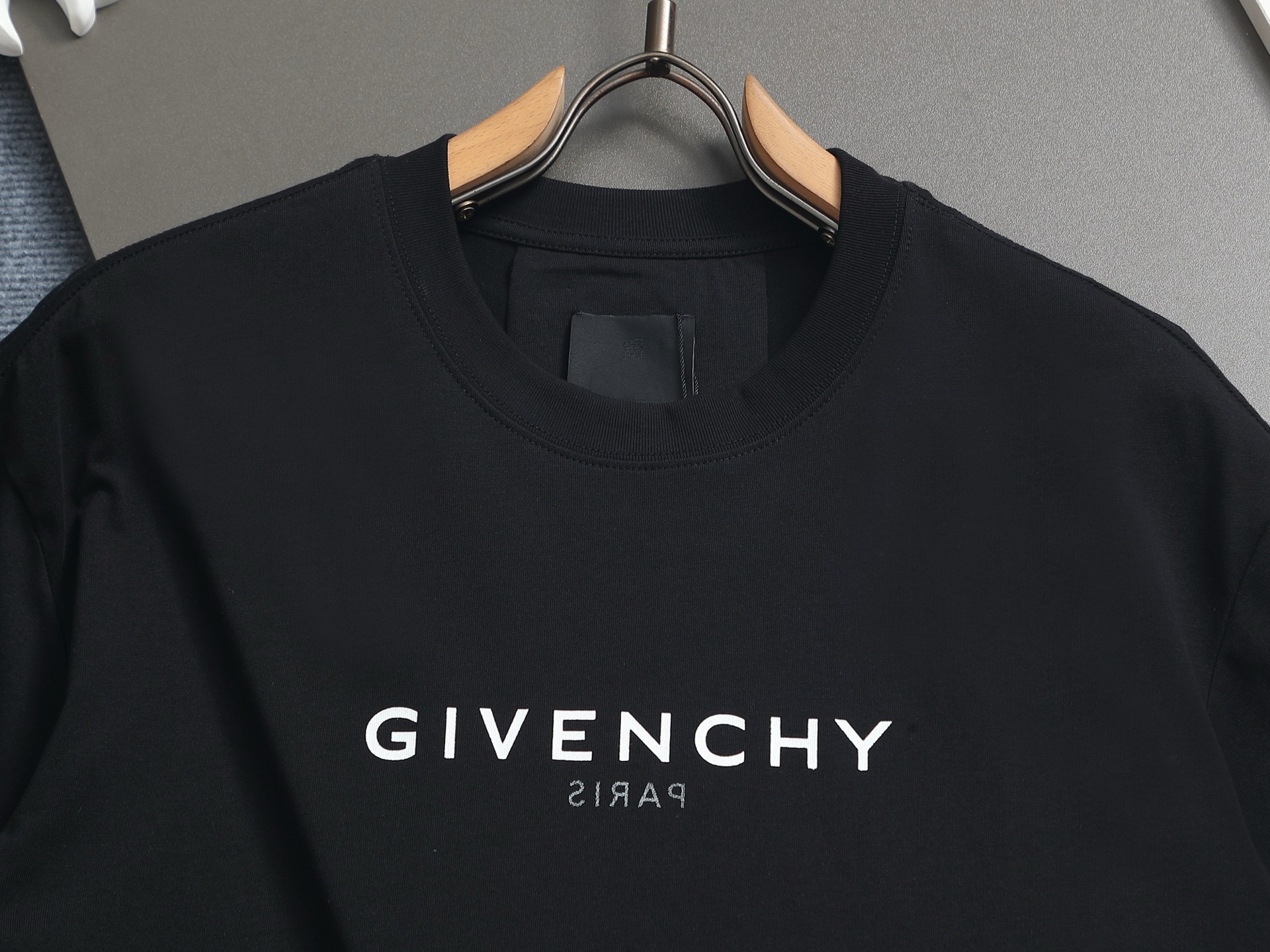 Givenchy Logo Print Cotton T-Shirt - Classic Design, Comfortable Fit 4 i1753193079186 2779 0 2