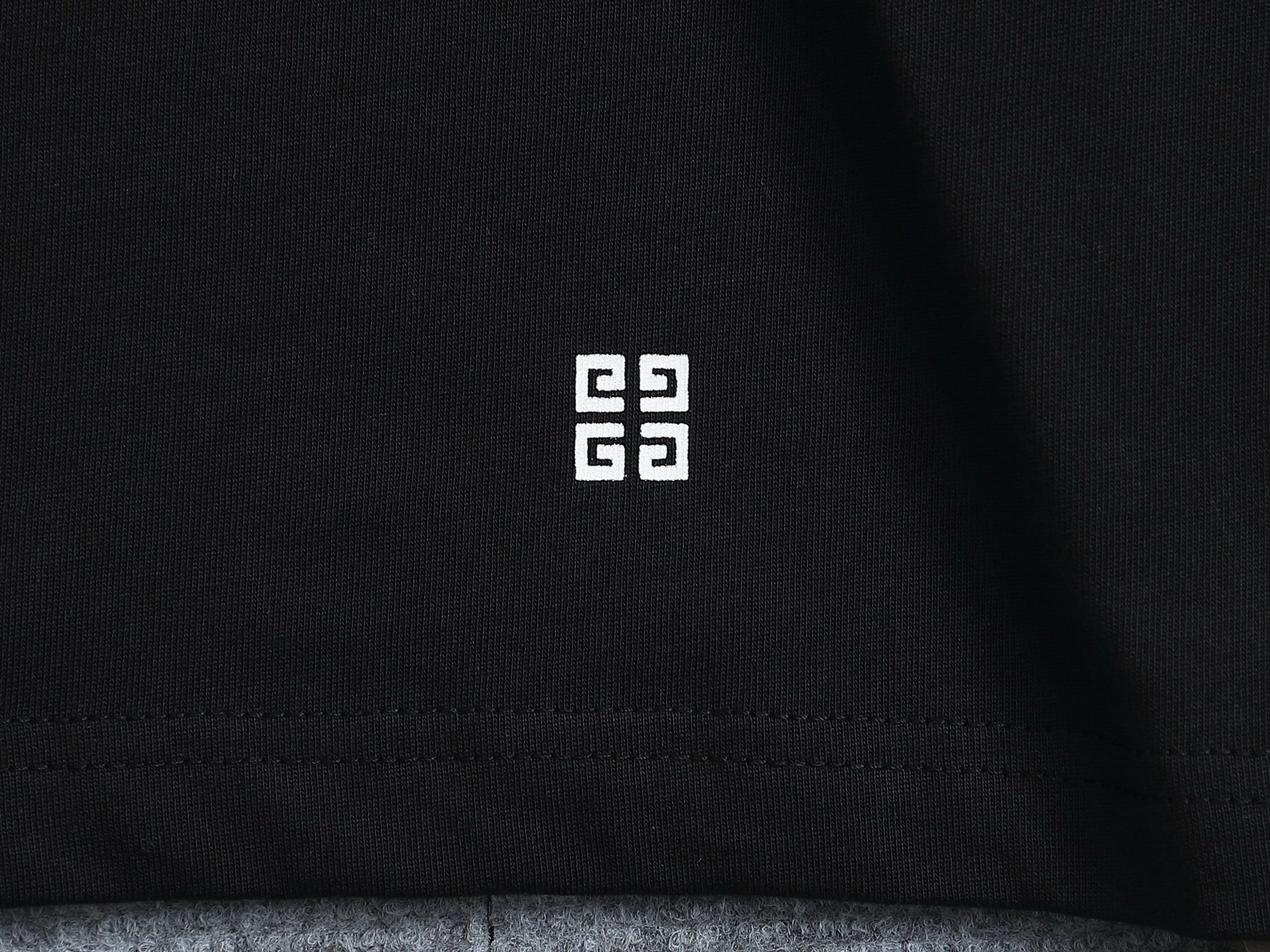Givenchy Logo Print Cotton T-Shirt - Classic Design, Comfortable Fit 12 i1753193079210 5131 0 10