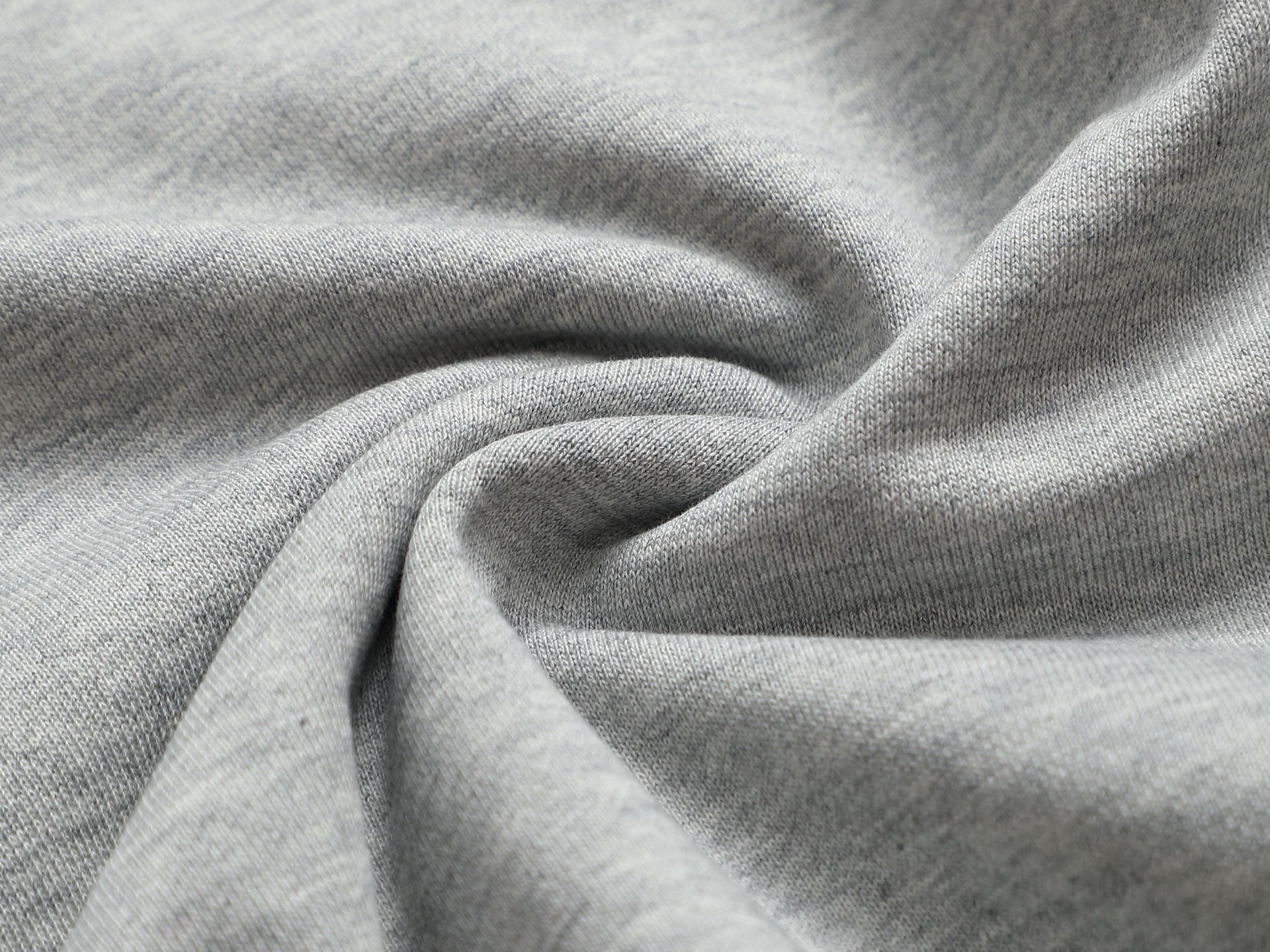 
Dior 迪奥  高品质CD字母刺绣🪡
升级，灵感源自八十年代复古
原版面料 官方同款  圆领卫衣
定