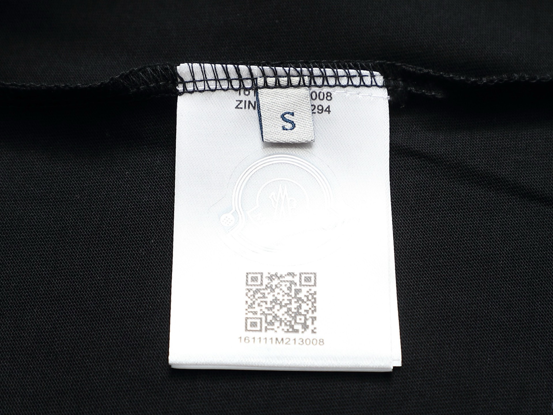 
MONCLER/蒙口 260克圆领短袖T恤
拼色刺绣🪡字母LOGO品牌章仔设计标识
官方同步  高版本