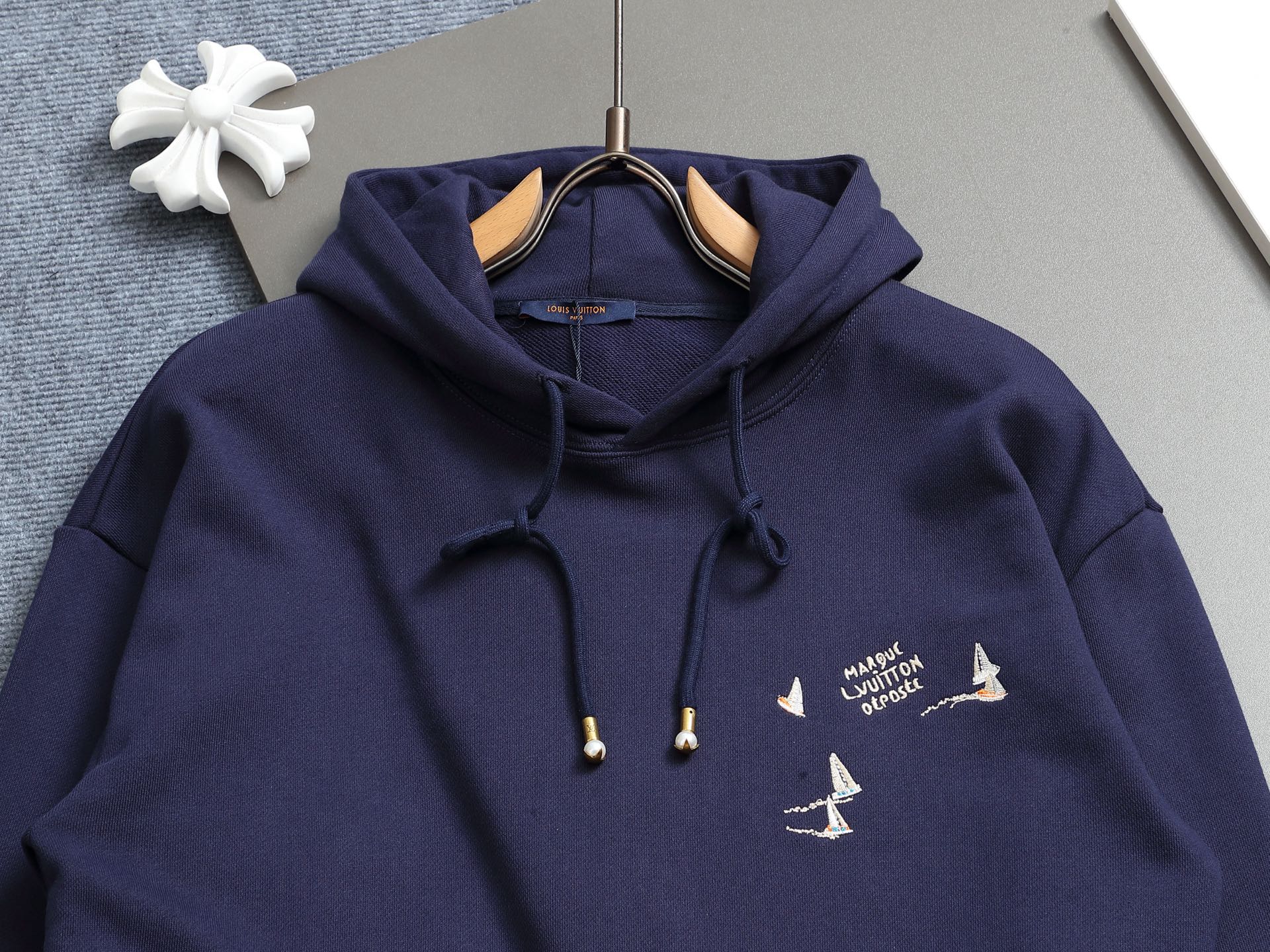 
Louis Vuitton  路易威登  1V  微宽版型XS  S M L 
25SS  1V 新品