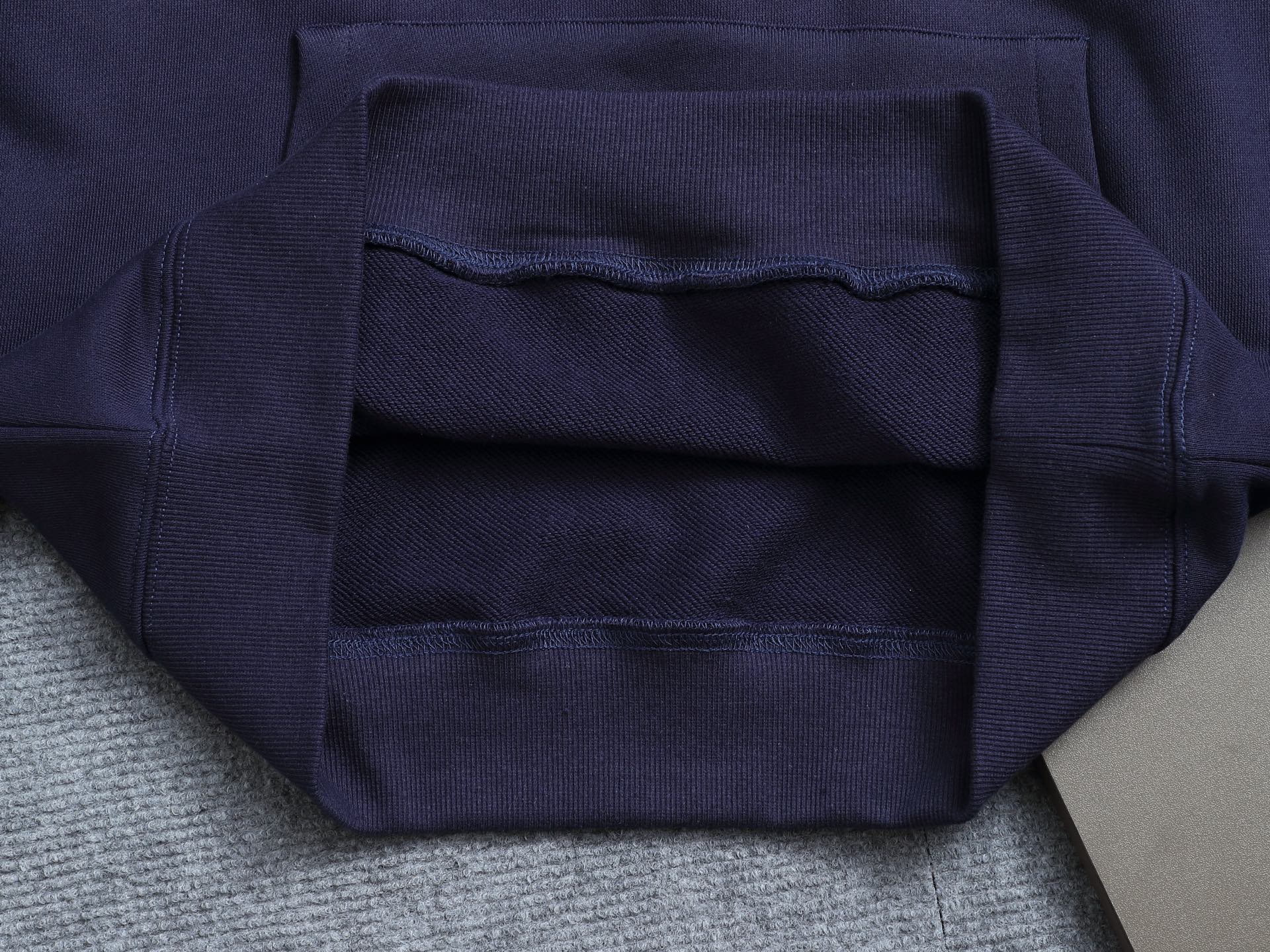 
Louis Vuitton  路易威登  1V  微宽版型XS  S M L 
25SS  1V 新品