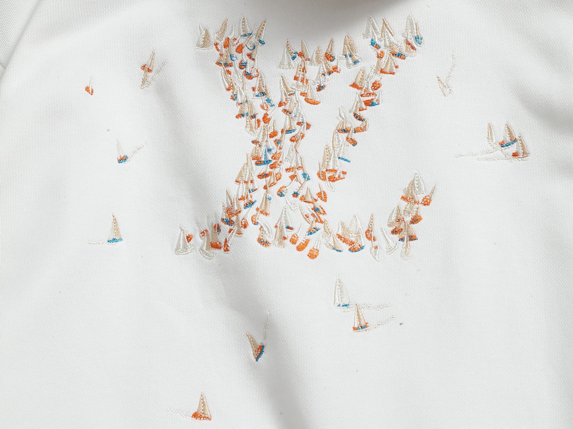 
Louis Vuitton  路易威登  1V  微宽版型S M L XL
25SS  1V 新品专柜